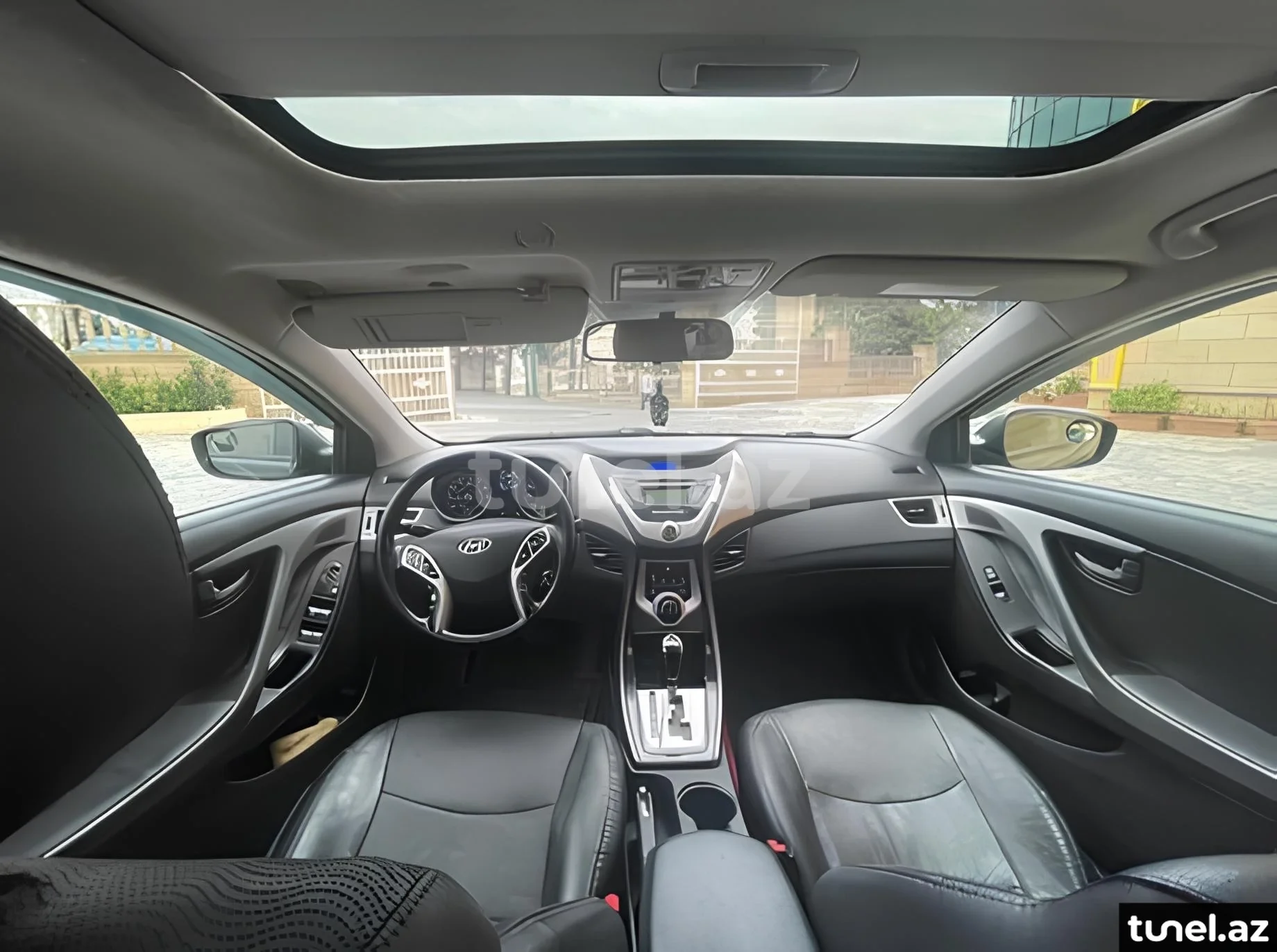 Hyundai Elantra 2011