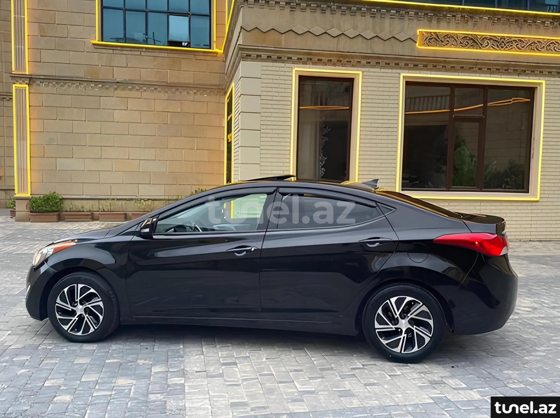 Hyundai Elantra 2011