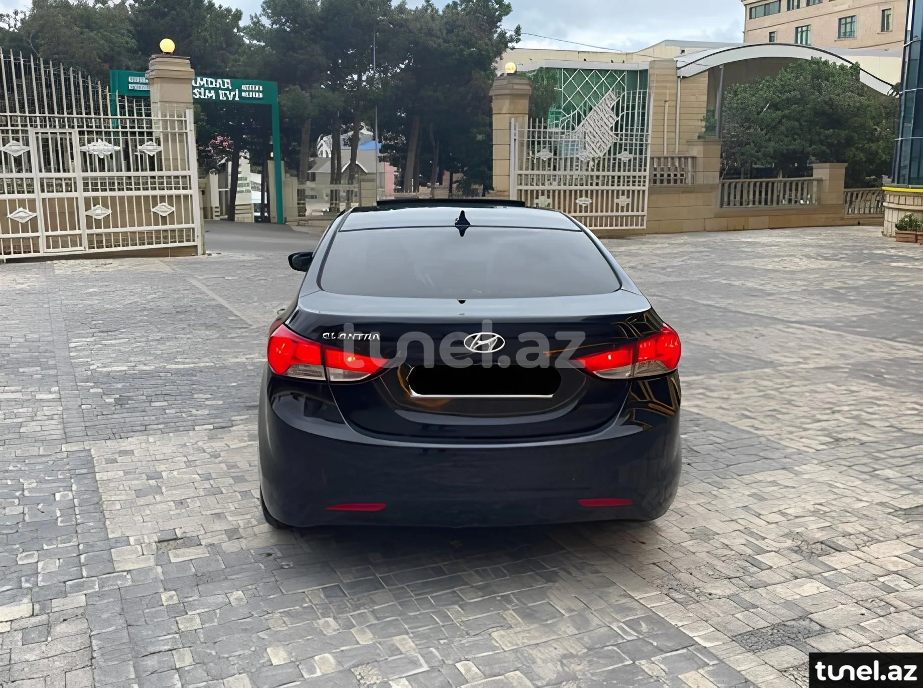 Hyundai Elantra 2011