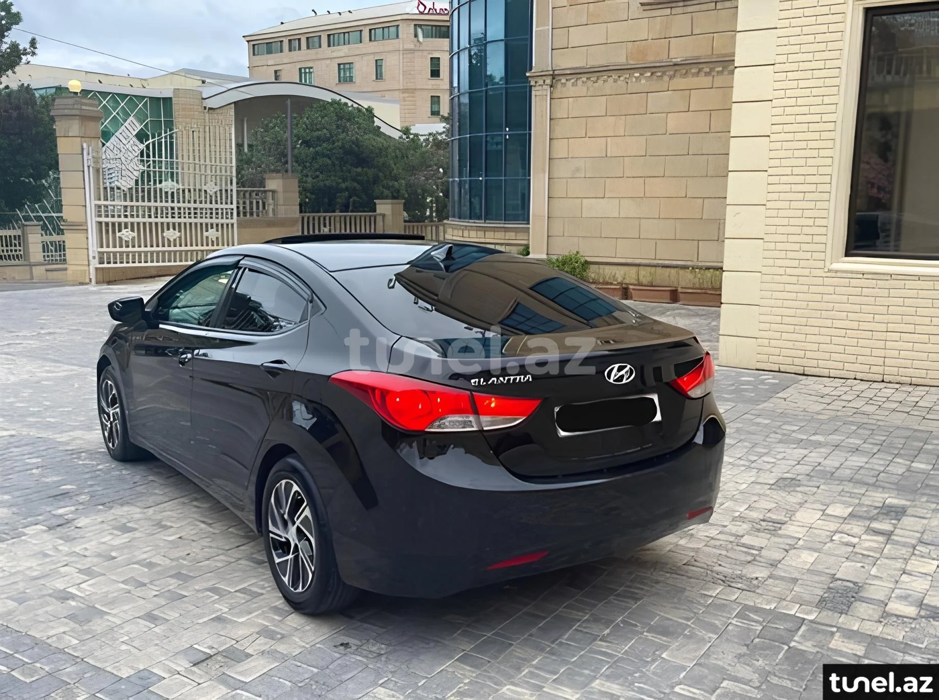 Hyundai Elantra 2011