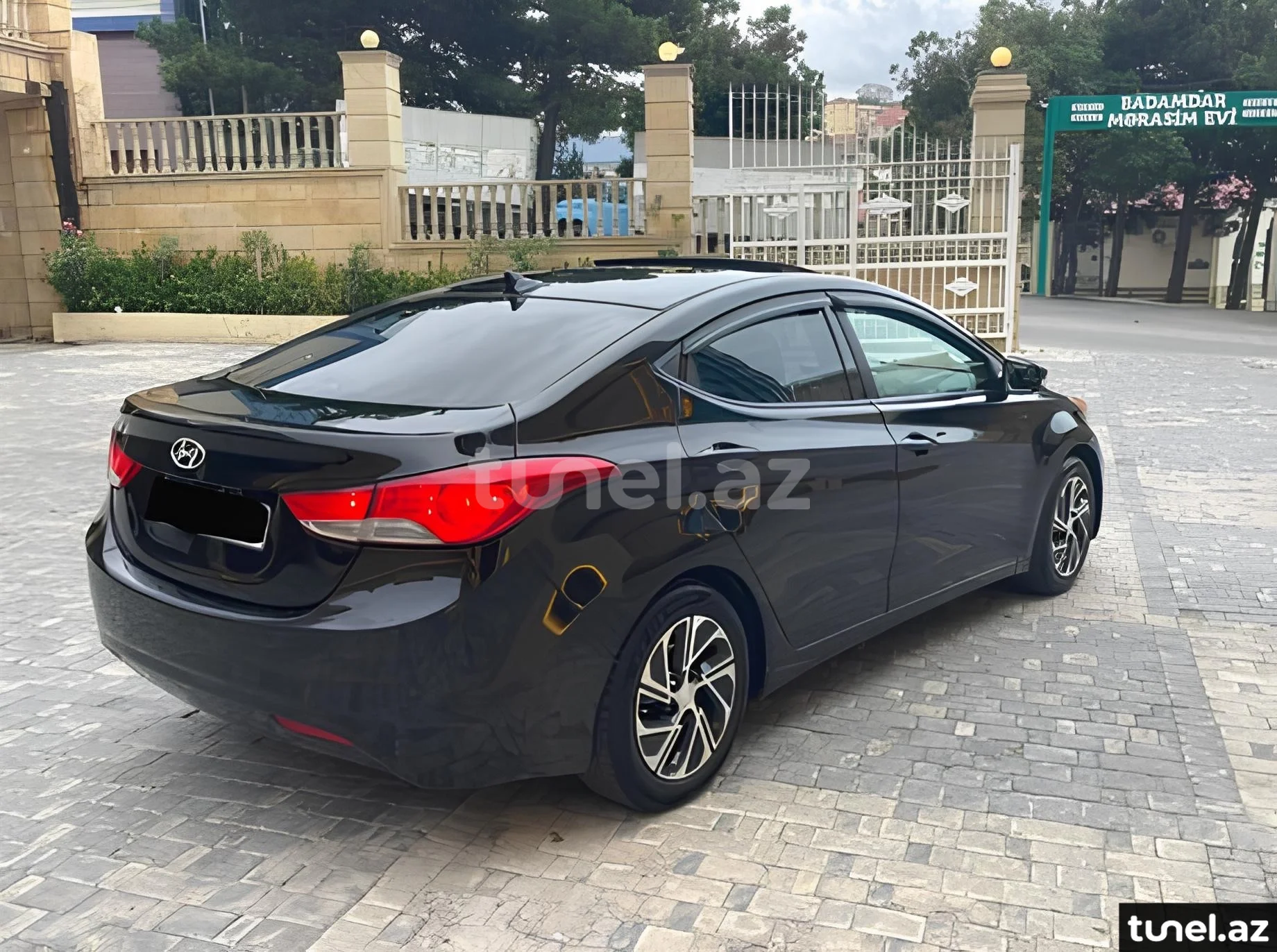 Hyundai Elantra 2011