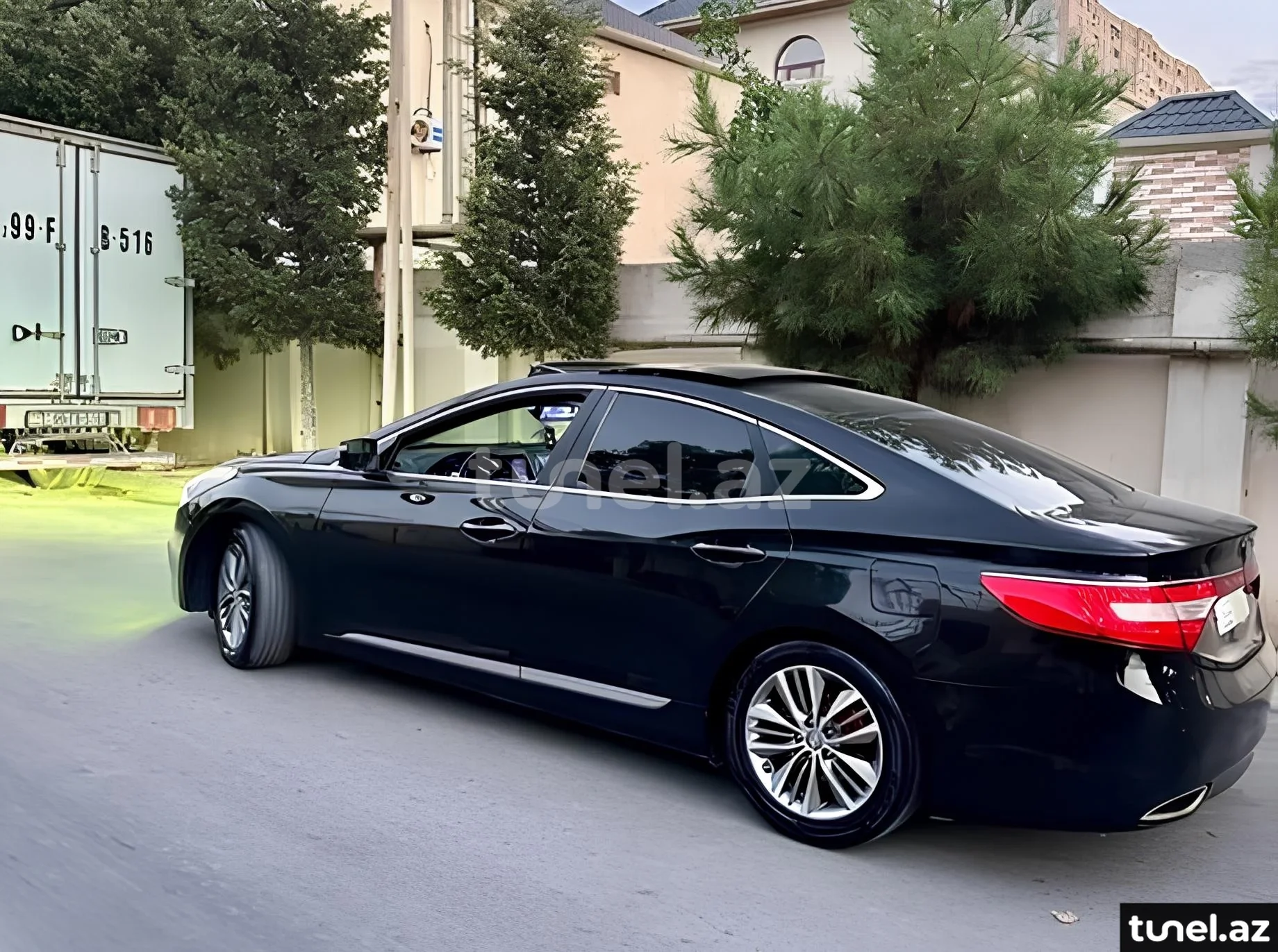 Hyundai Grandeur 2012
