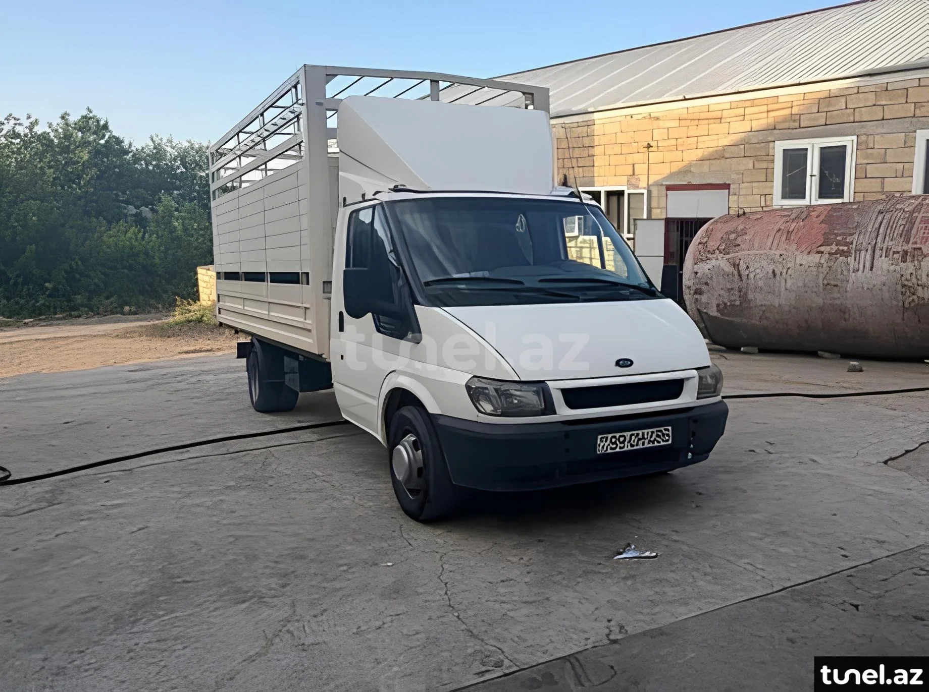 Ford Transit 2000