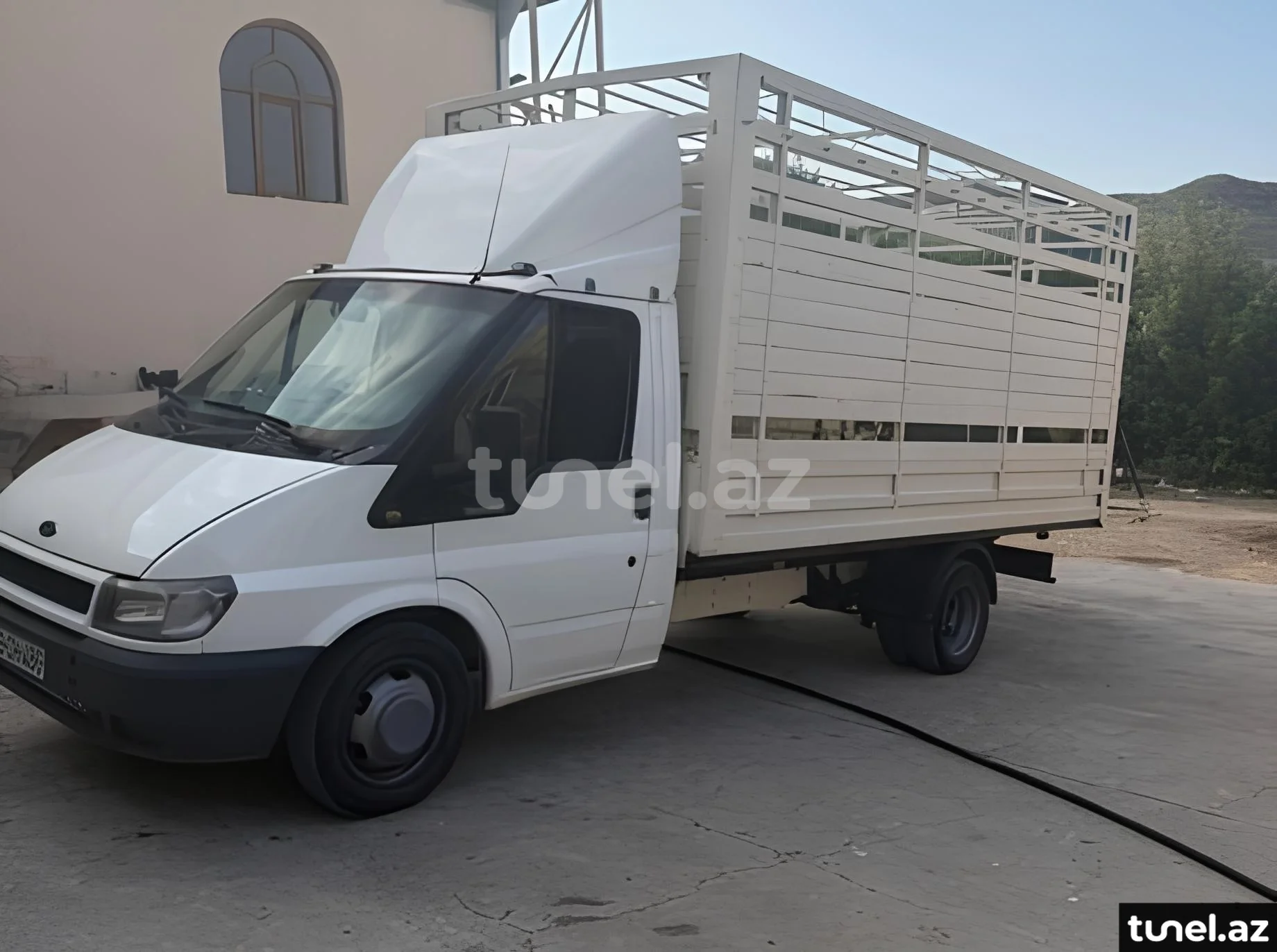 Ford Transit 2000