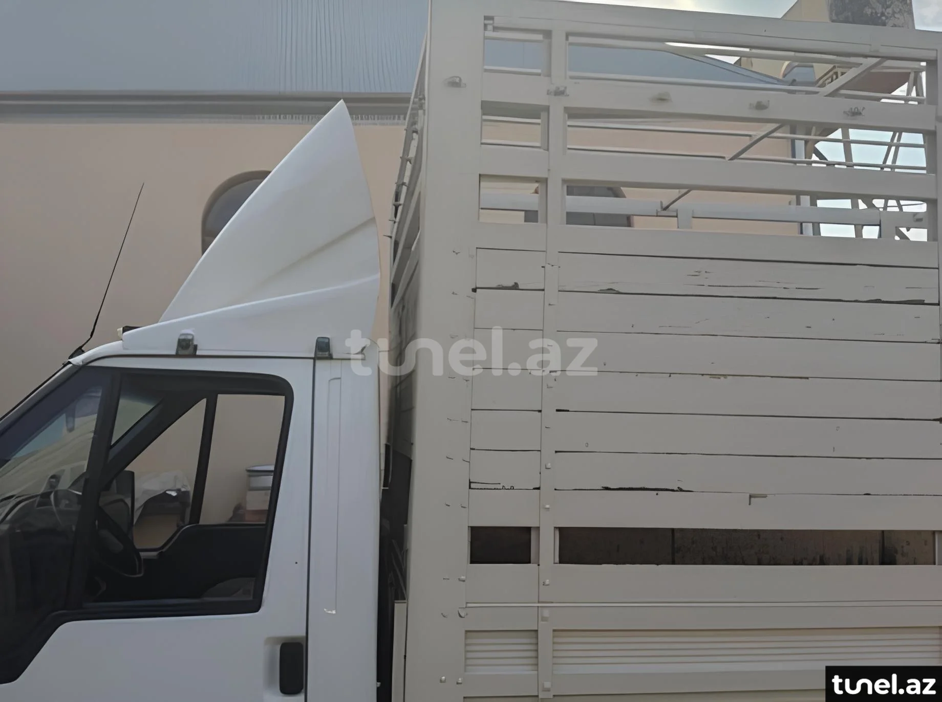 Ford Transit 2000