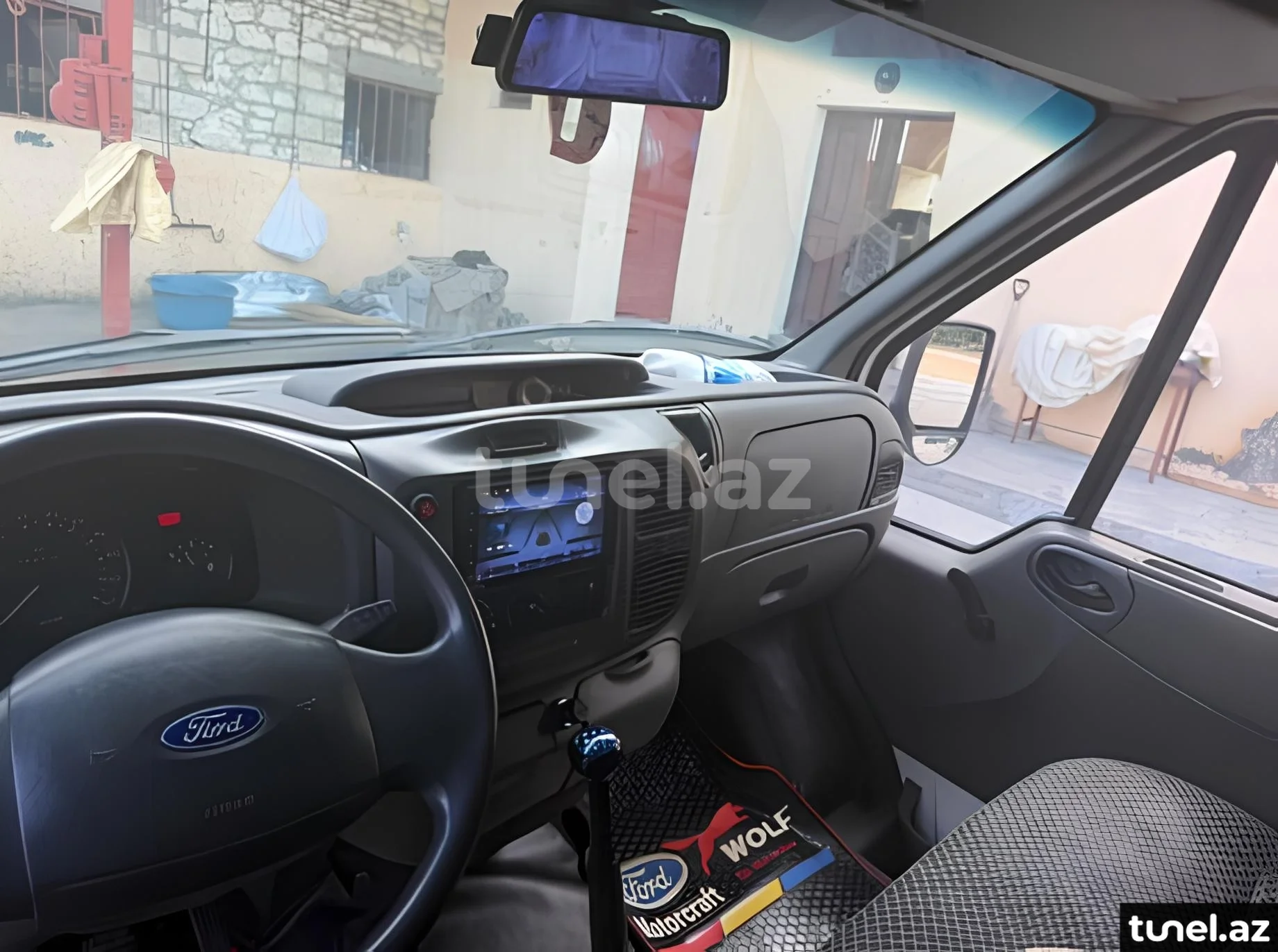 Ford Transit 2000