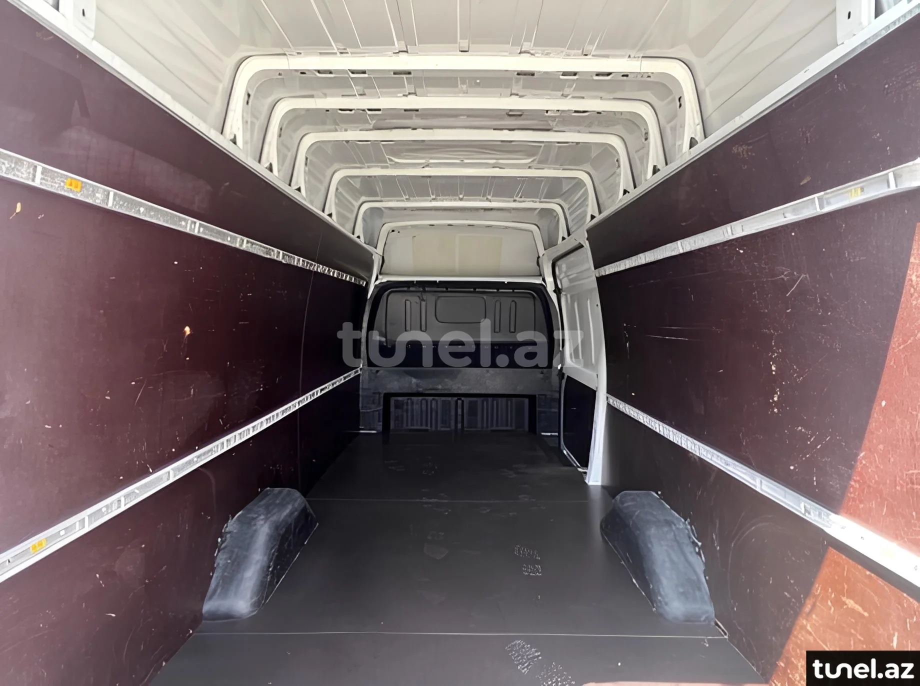 Ford Transit 2011