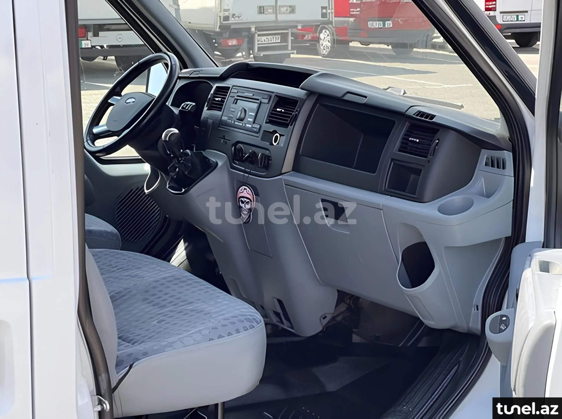 Ford Transit 2011