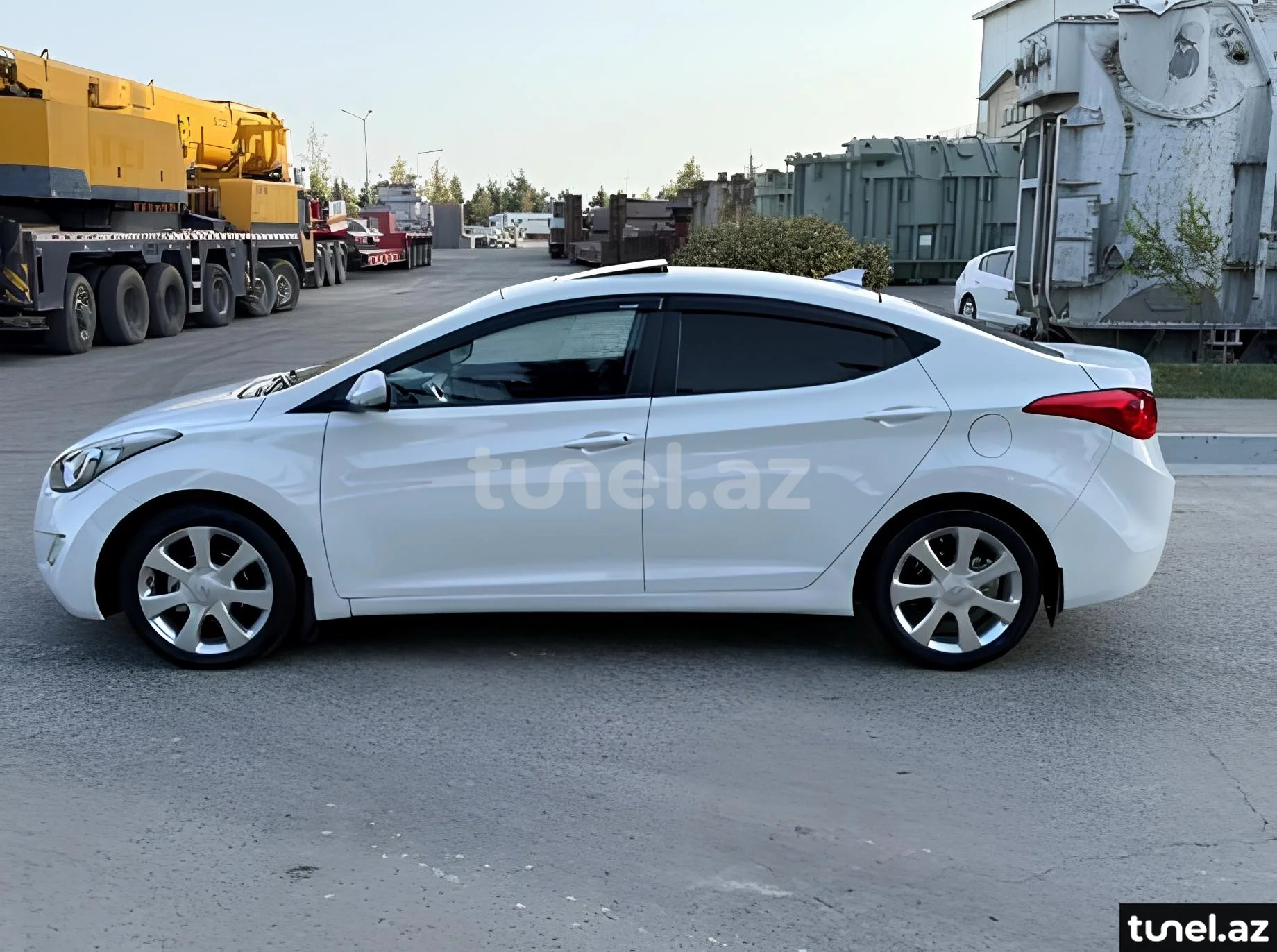Hyundai Elantra 2013
