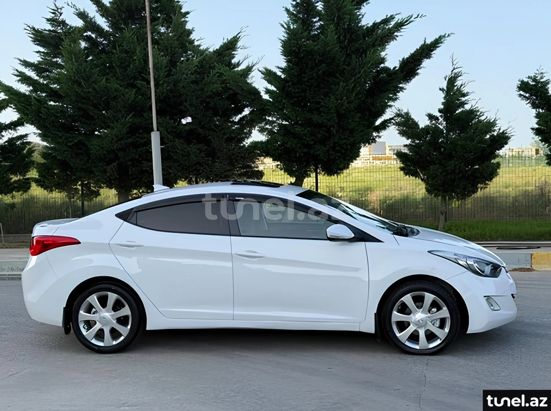 Hyundai Elantra 2013
