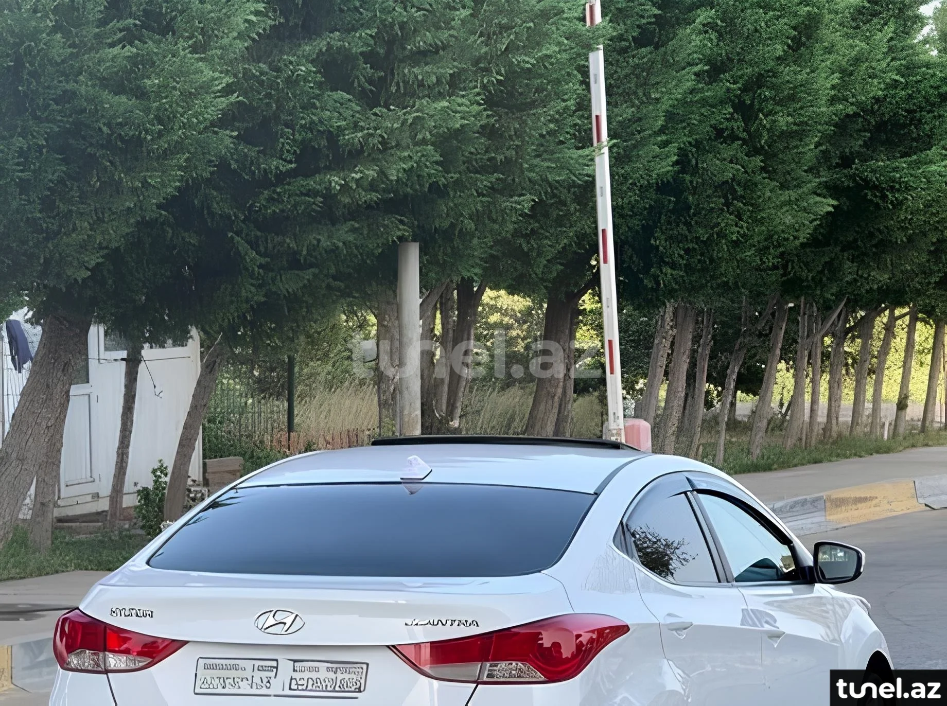 Hyundai Elantra 2013