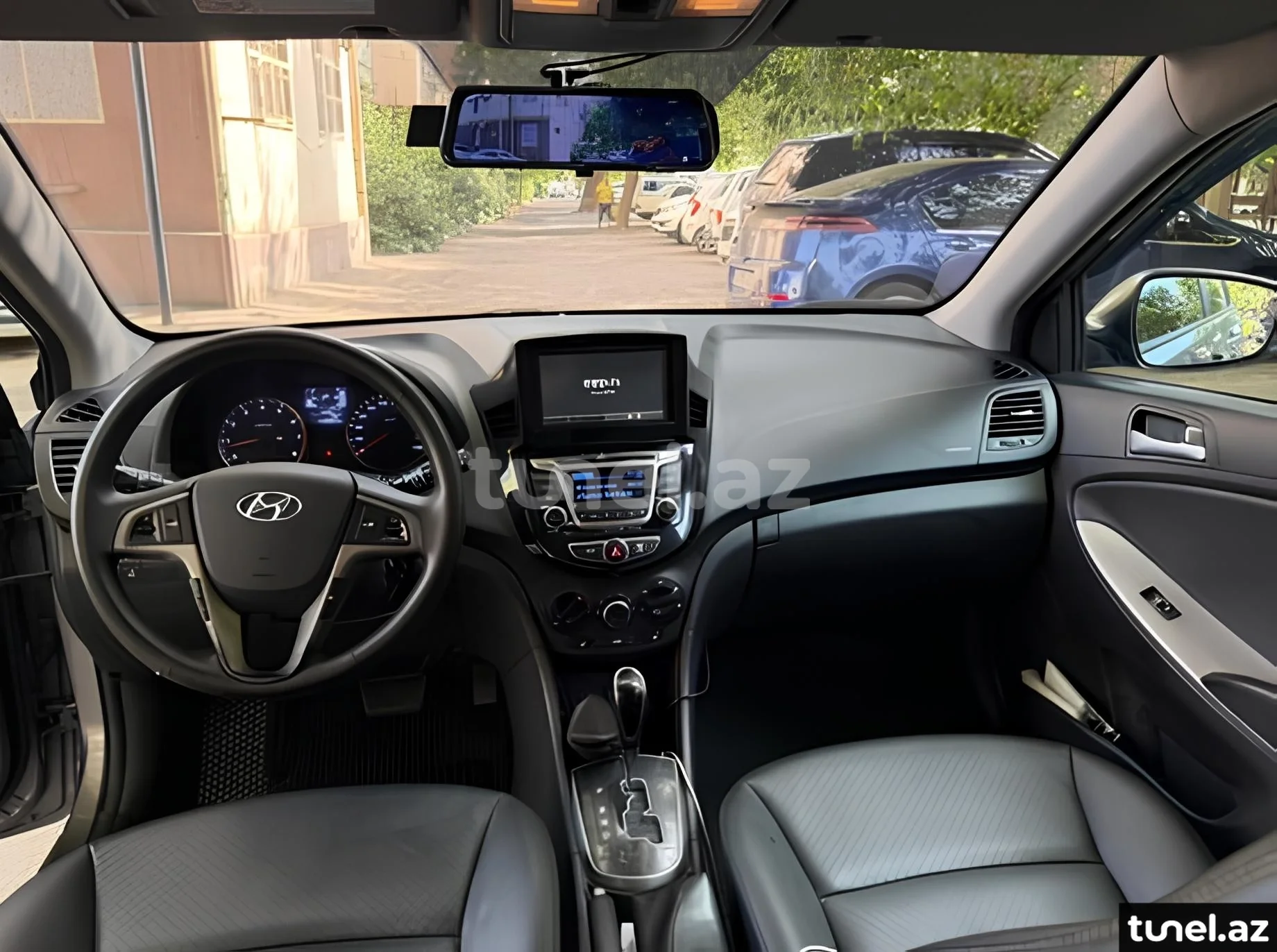 Hyundai Accent 2015