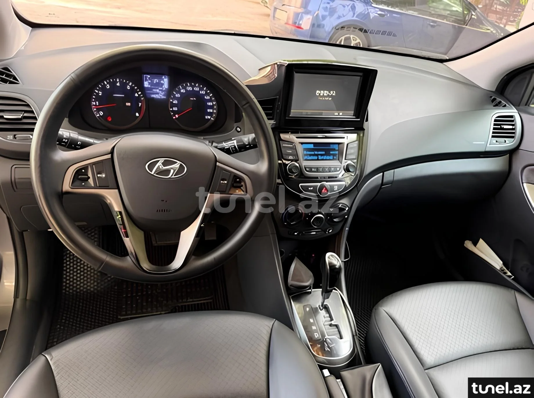 Hyundai Accent 2015
