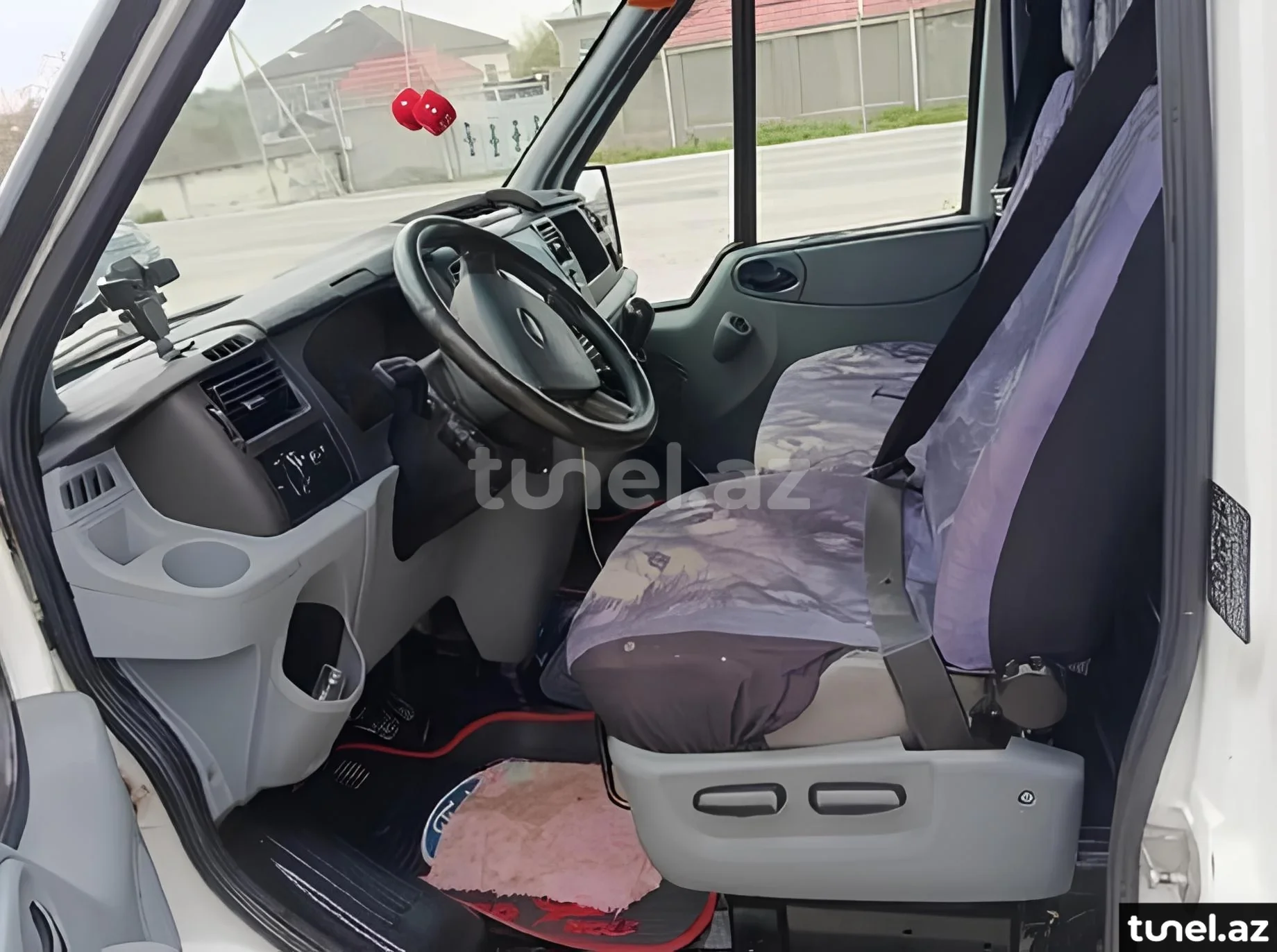 Ford Transit 2011