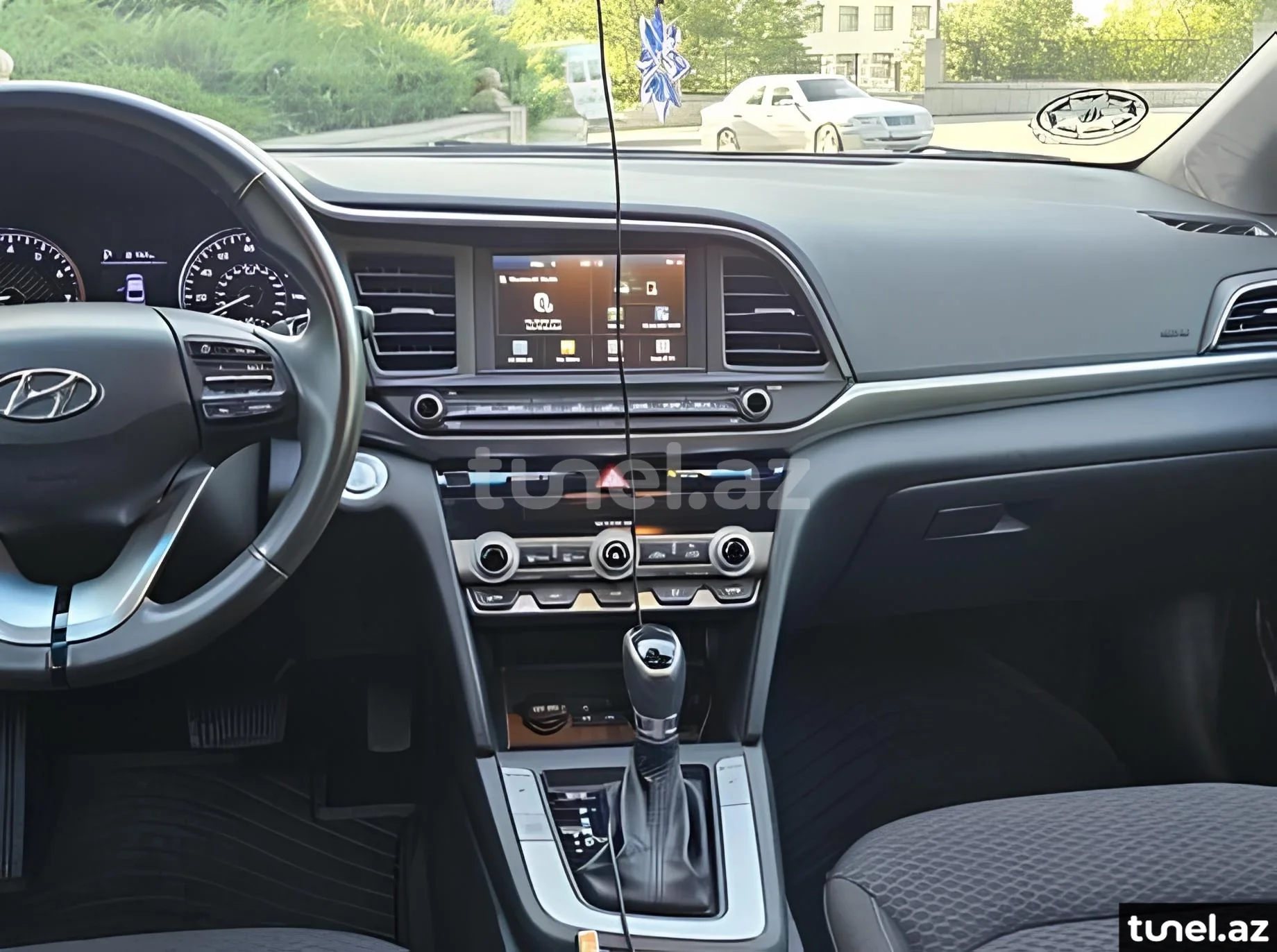 Hyundai Elantra 2020