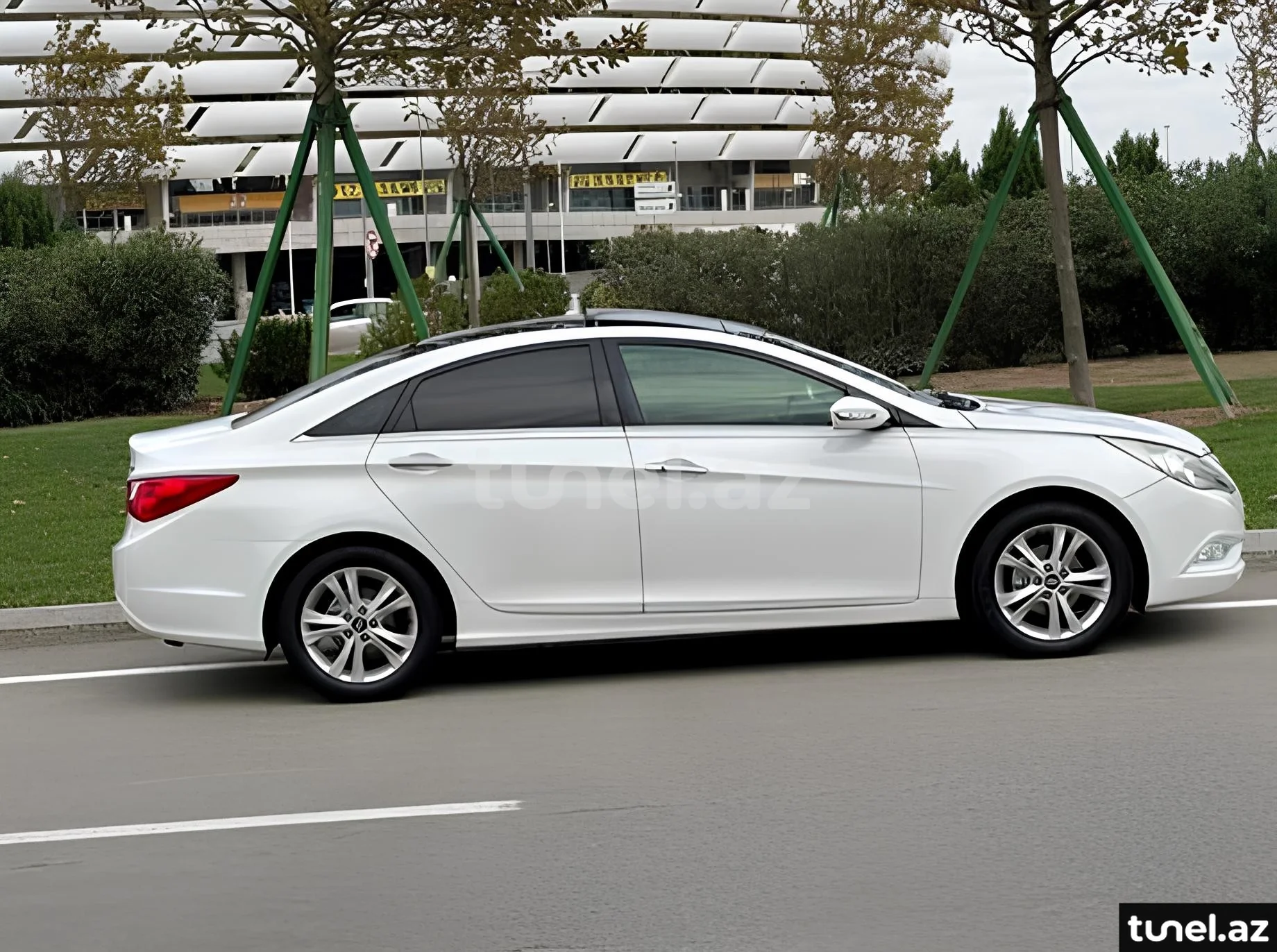 Hyundai Sonata 2011