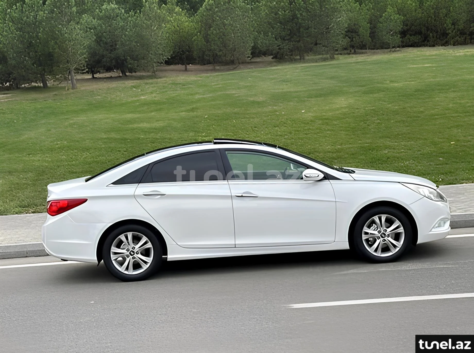 Hyundai Sonata 2011
