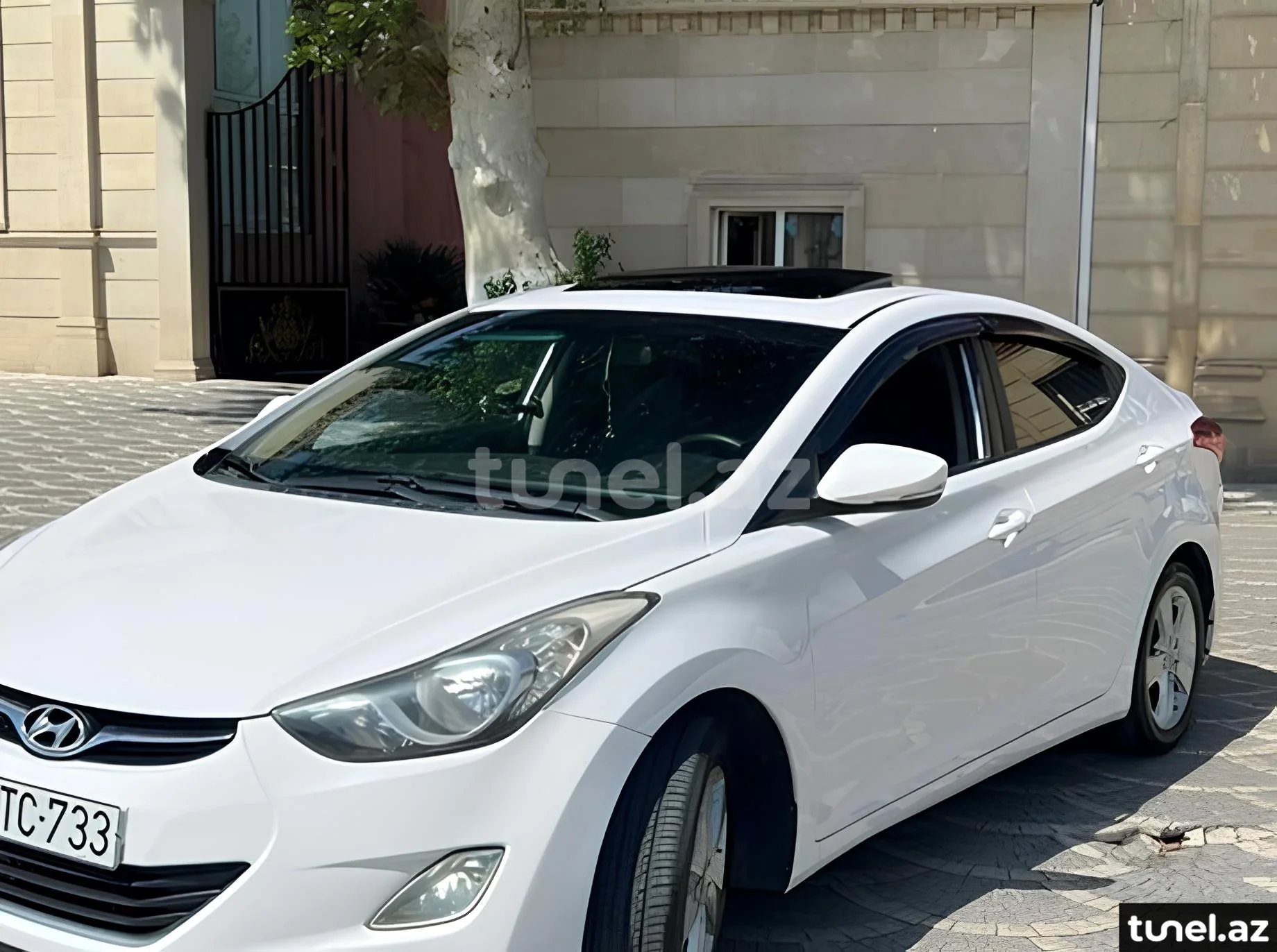 Hyundai Elantra 2012