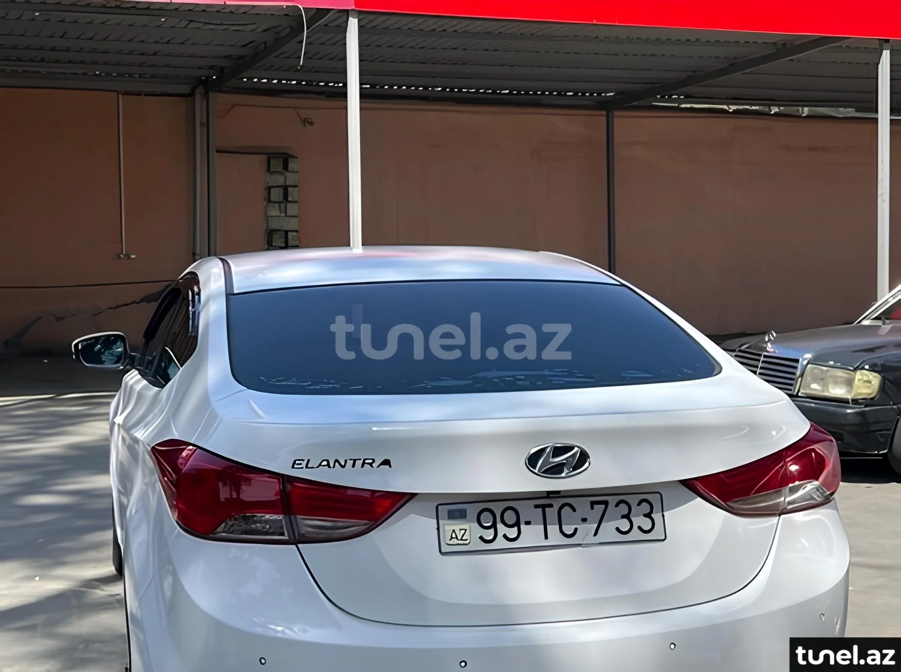Hyundai Elantra 2012