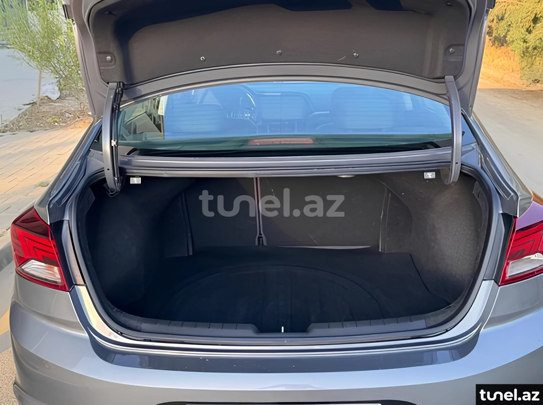 Hyundai Elantra 2019