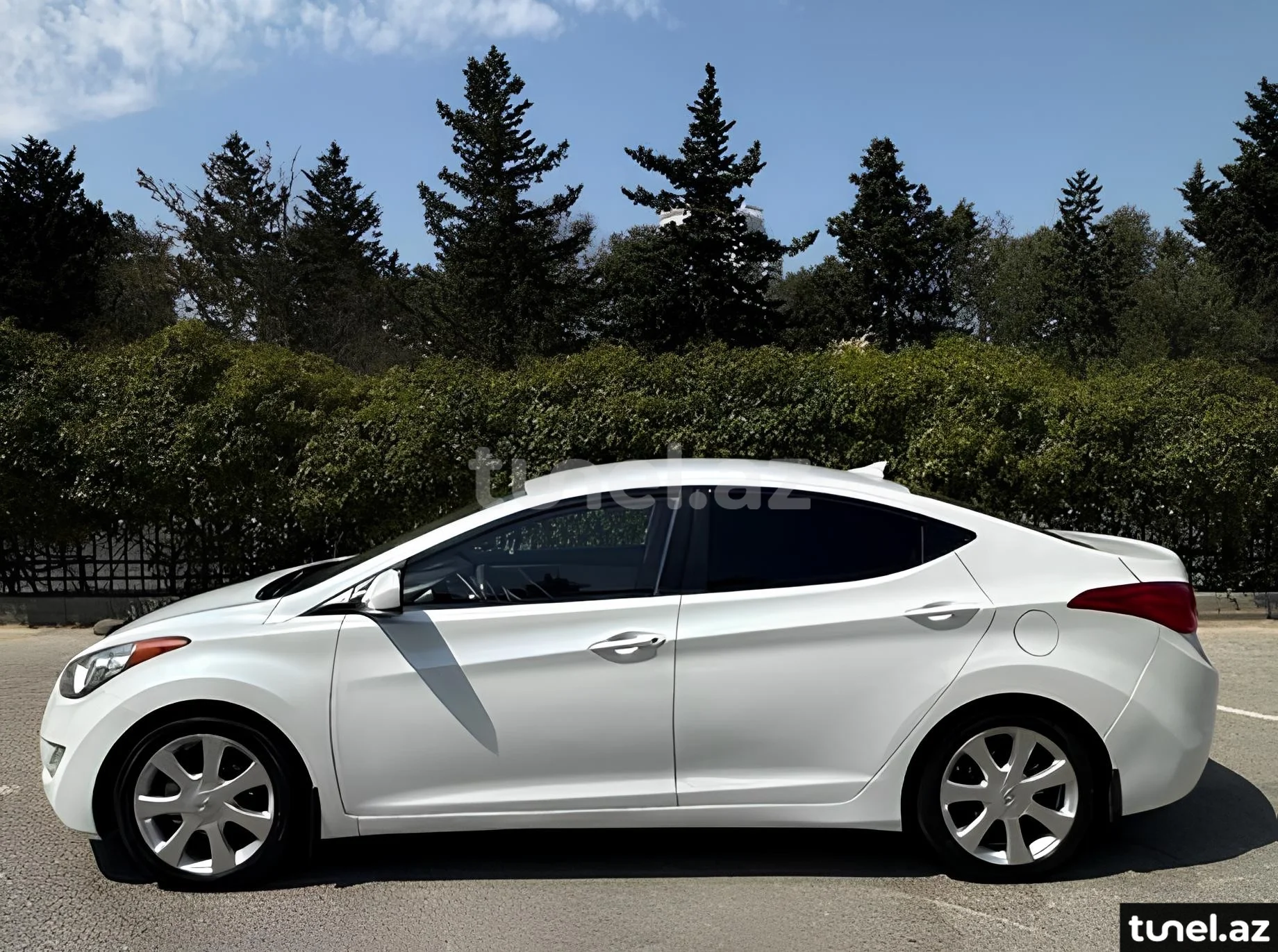 Hyundai Elantra 2013
