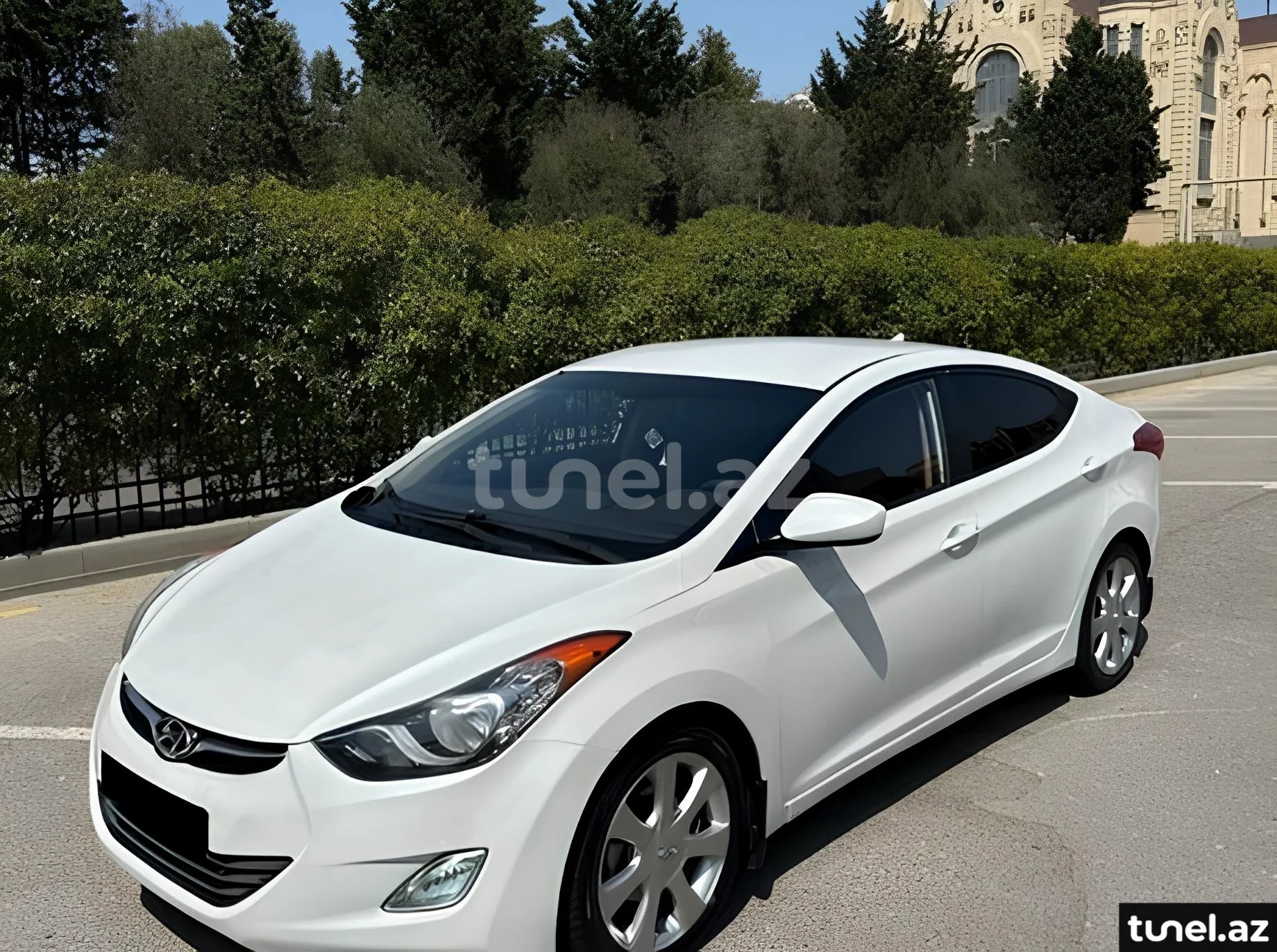 Hyundai Elantra 2013