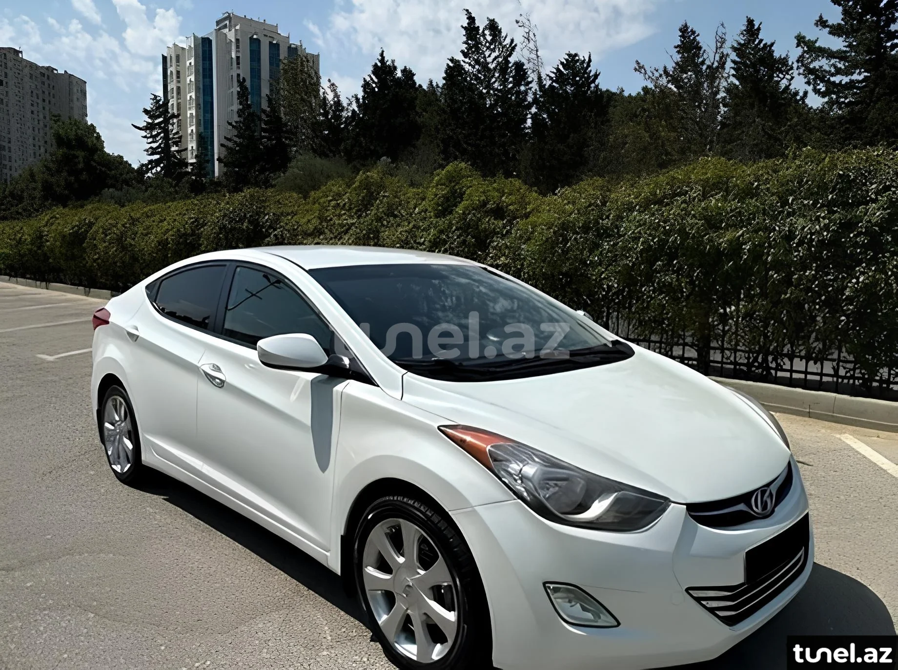 Hyundai Elantra 2013