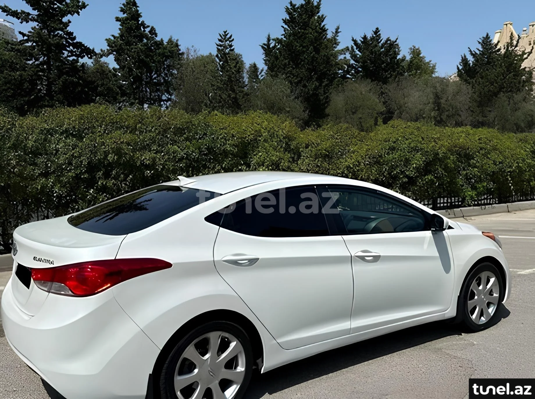 Hyundai Elantra 2013
