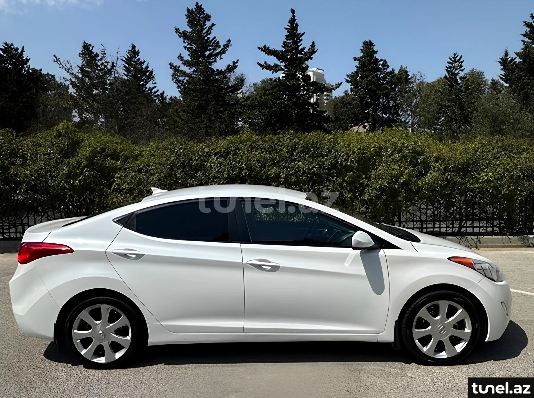 Hyundai Elantra 2013