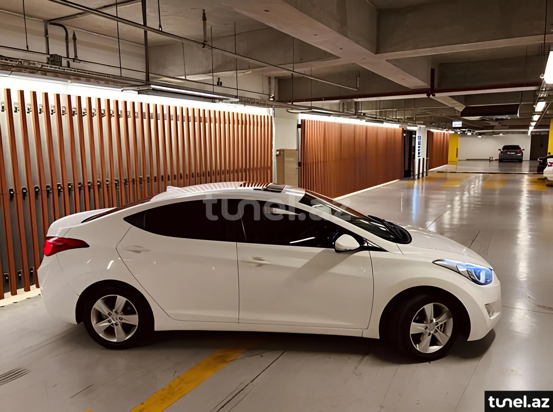 Hyundai Elantra 2013
