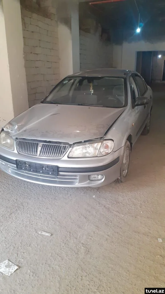 Nissan Sunny 2002