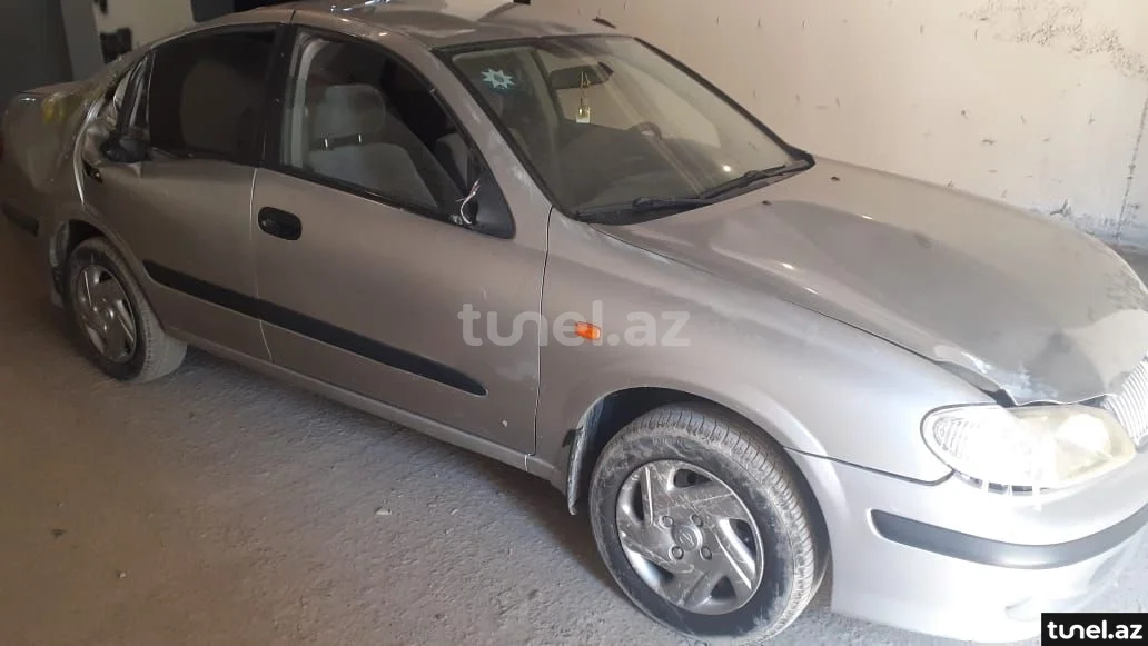Nissan Sunny 2002