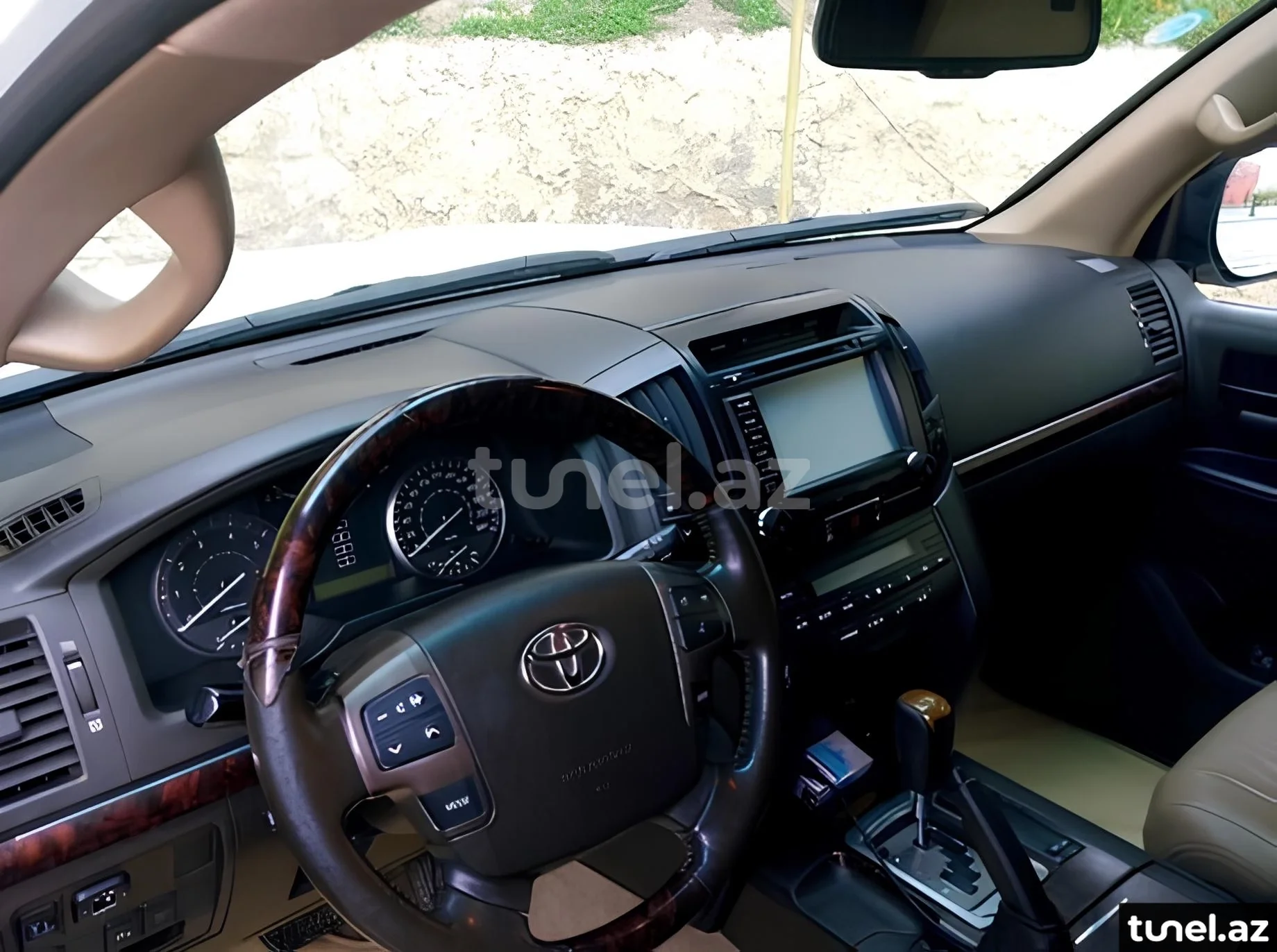 Toyota Land Cruiser 2010