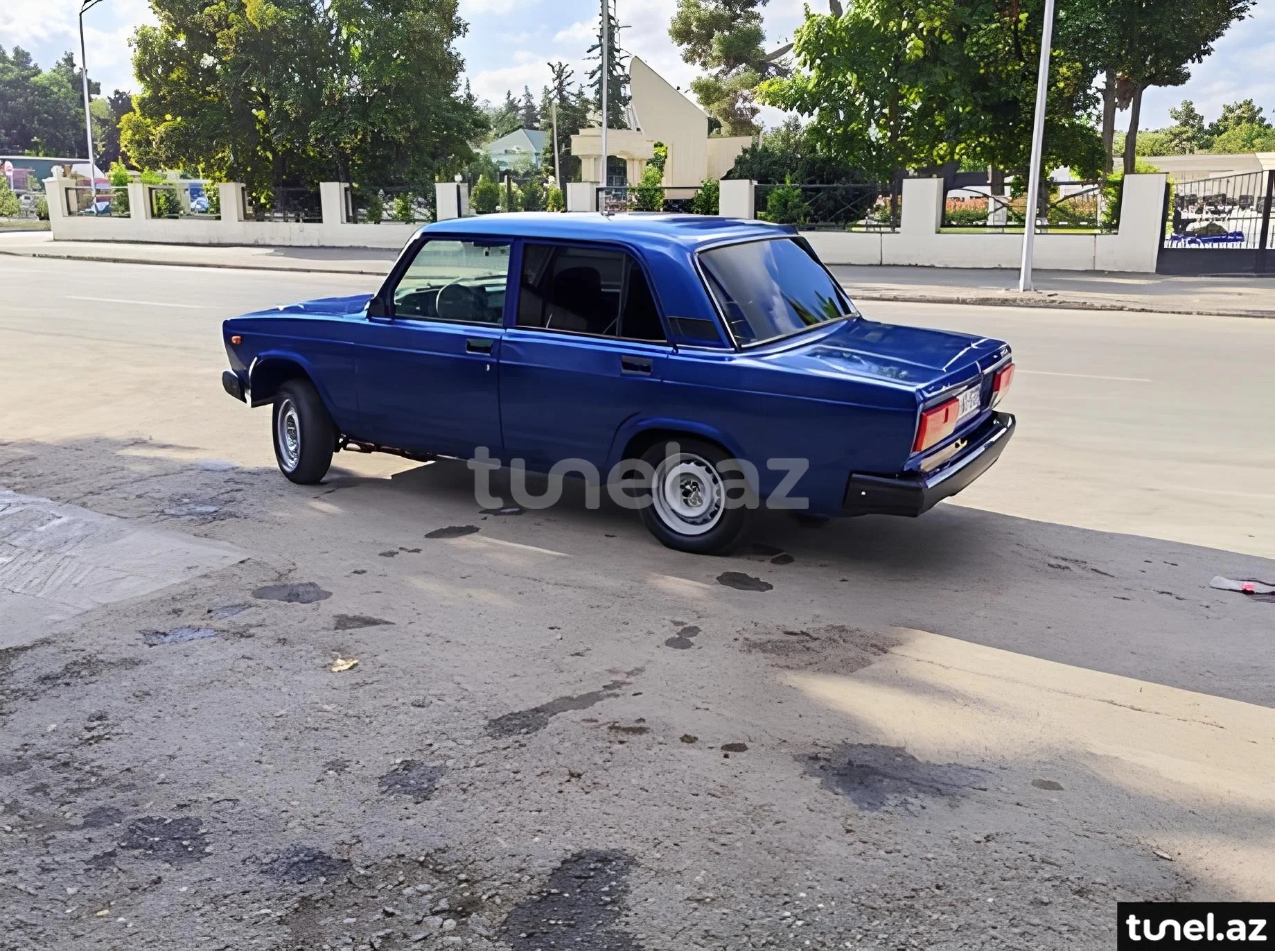 LADA (VAZ) 2107 2004