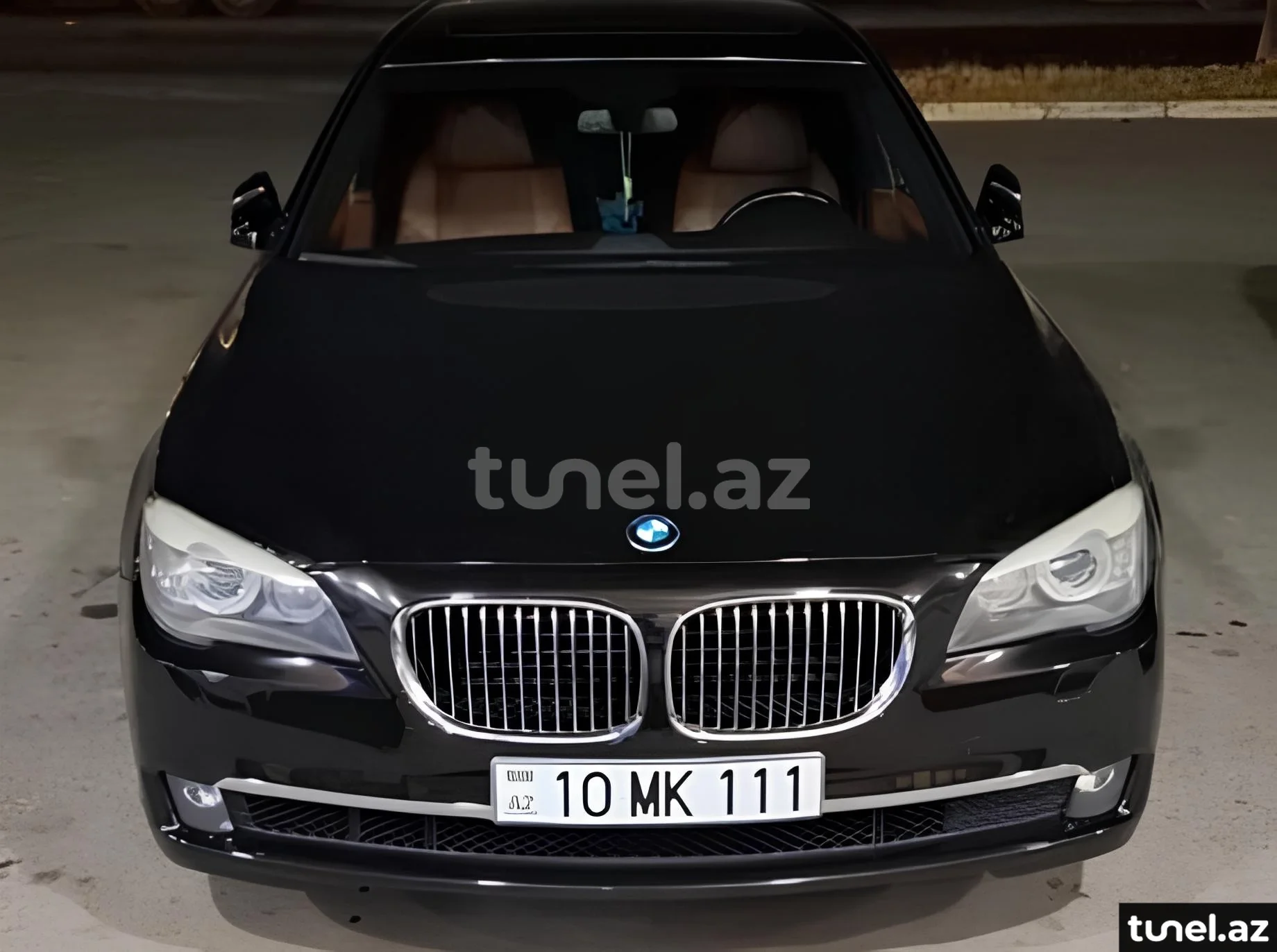 BMW 750 2011
