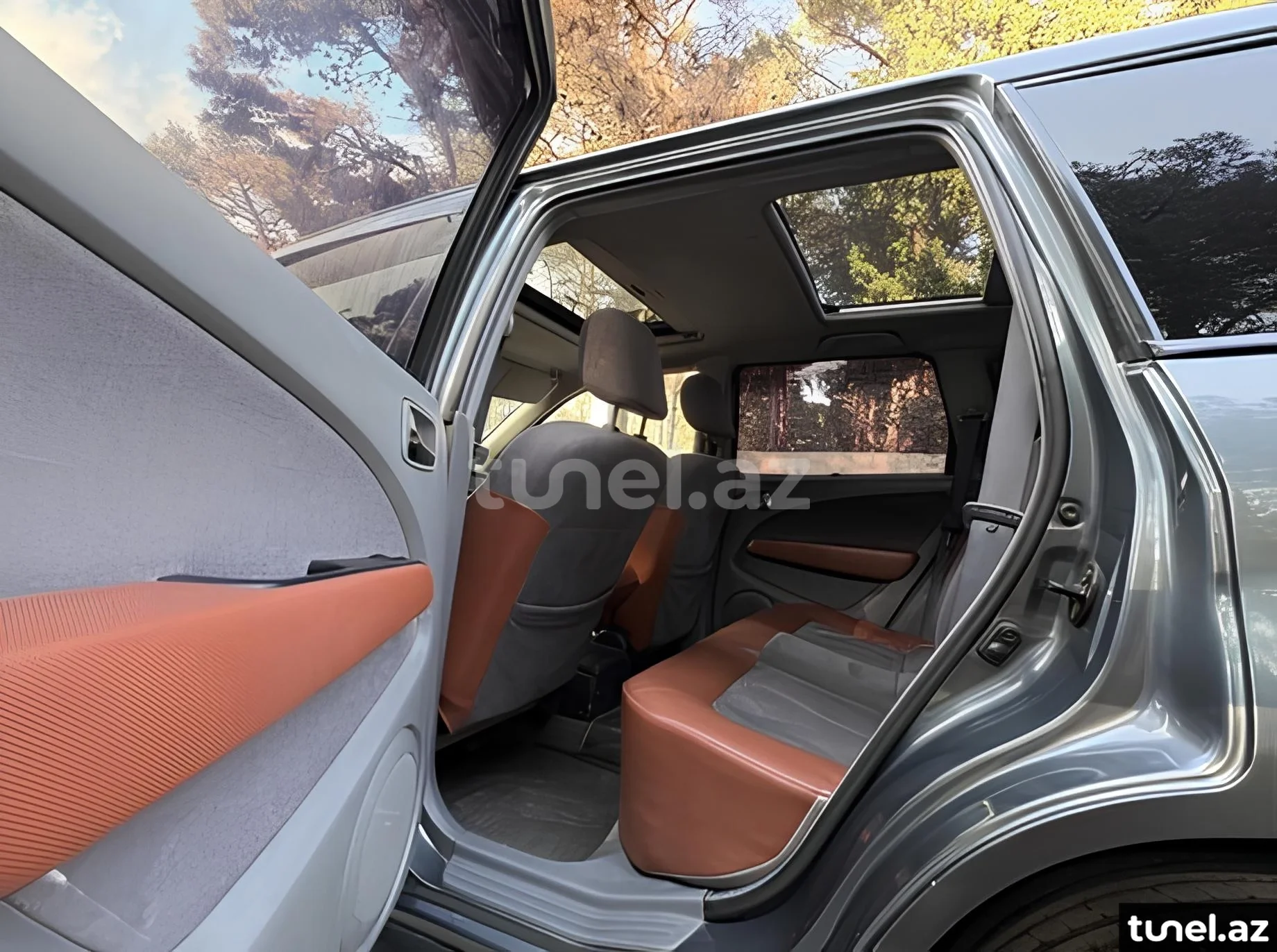 Mitsubishi Airtrek 2001