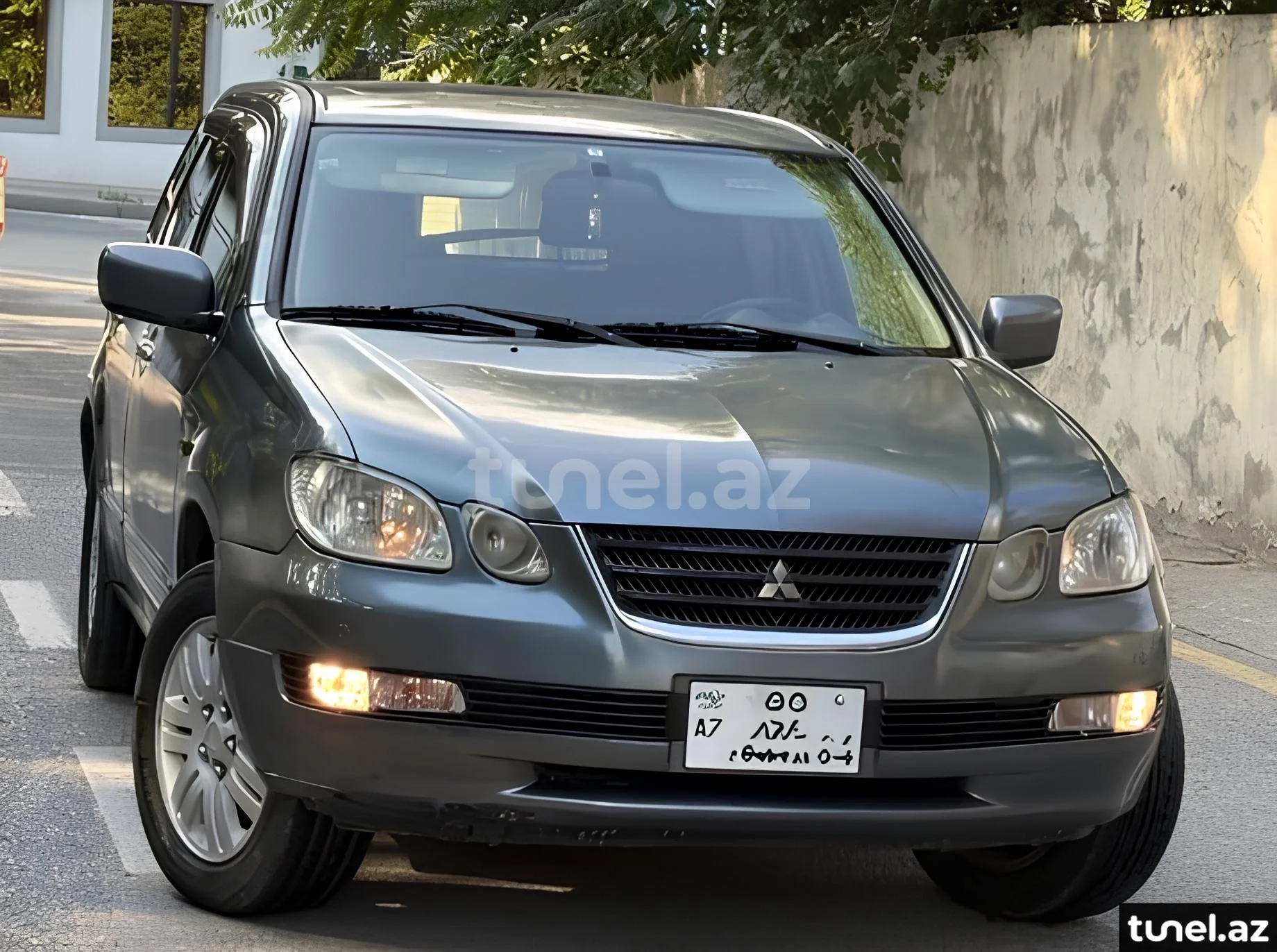 Mitsubishi Airtrek 2001