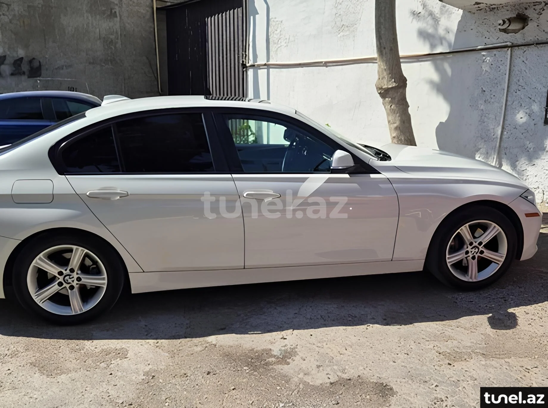 BMW 320 2013