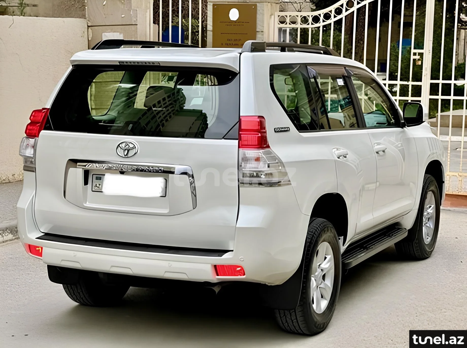 Toyota Land Cruiser Prado 2013