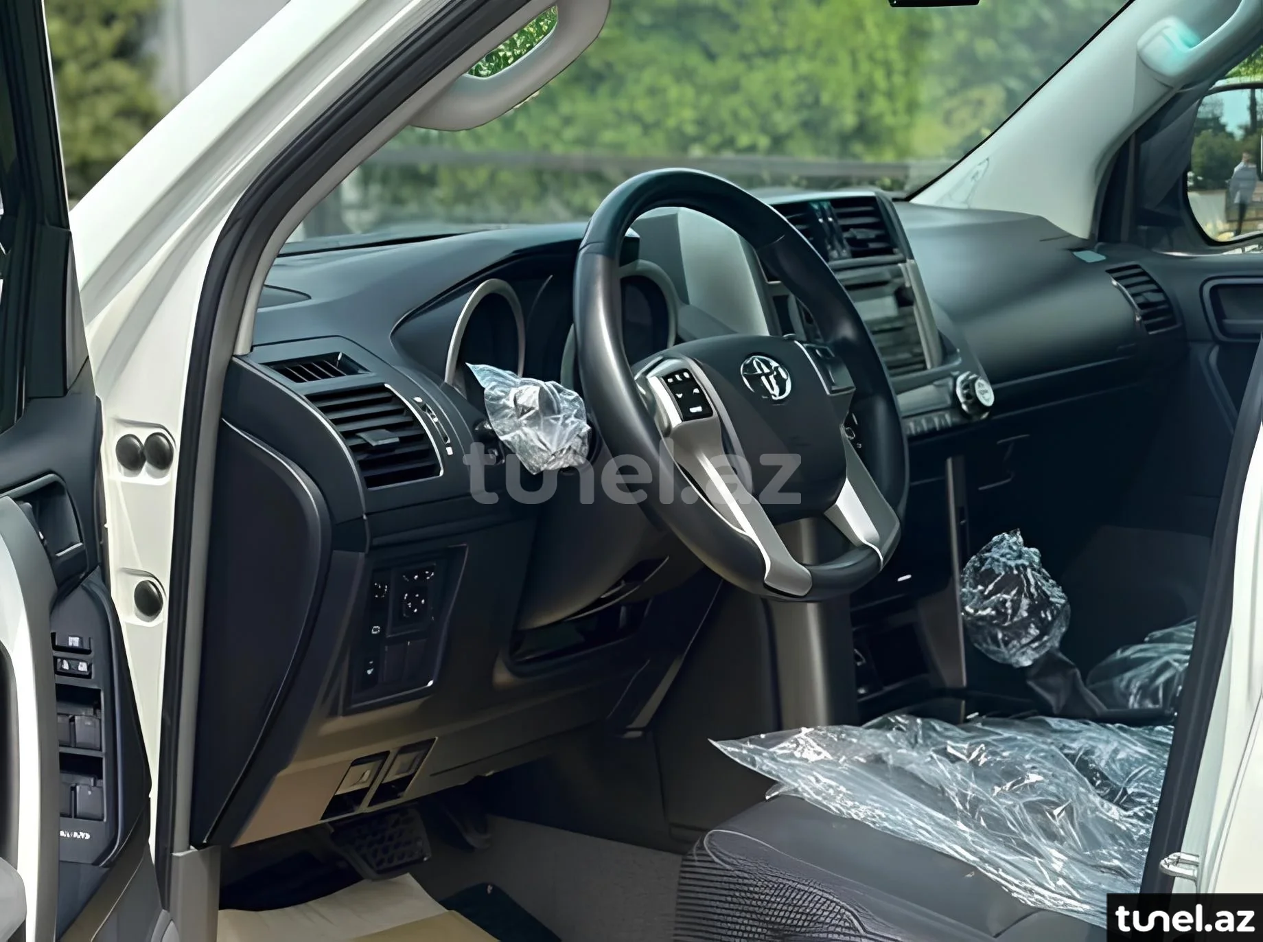 Toyota Land Cruiser Prado 2013