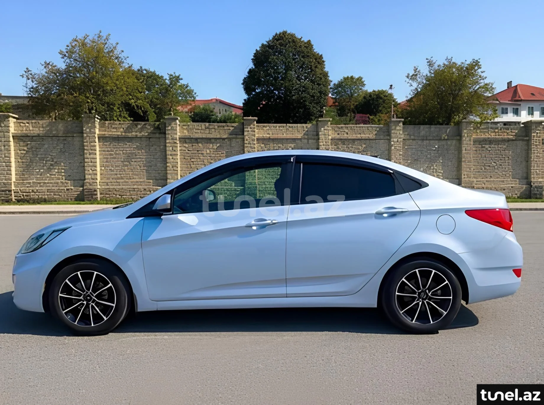 Hyundai Accent 2012