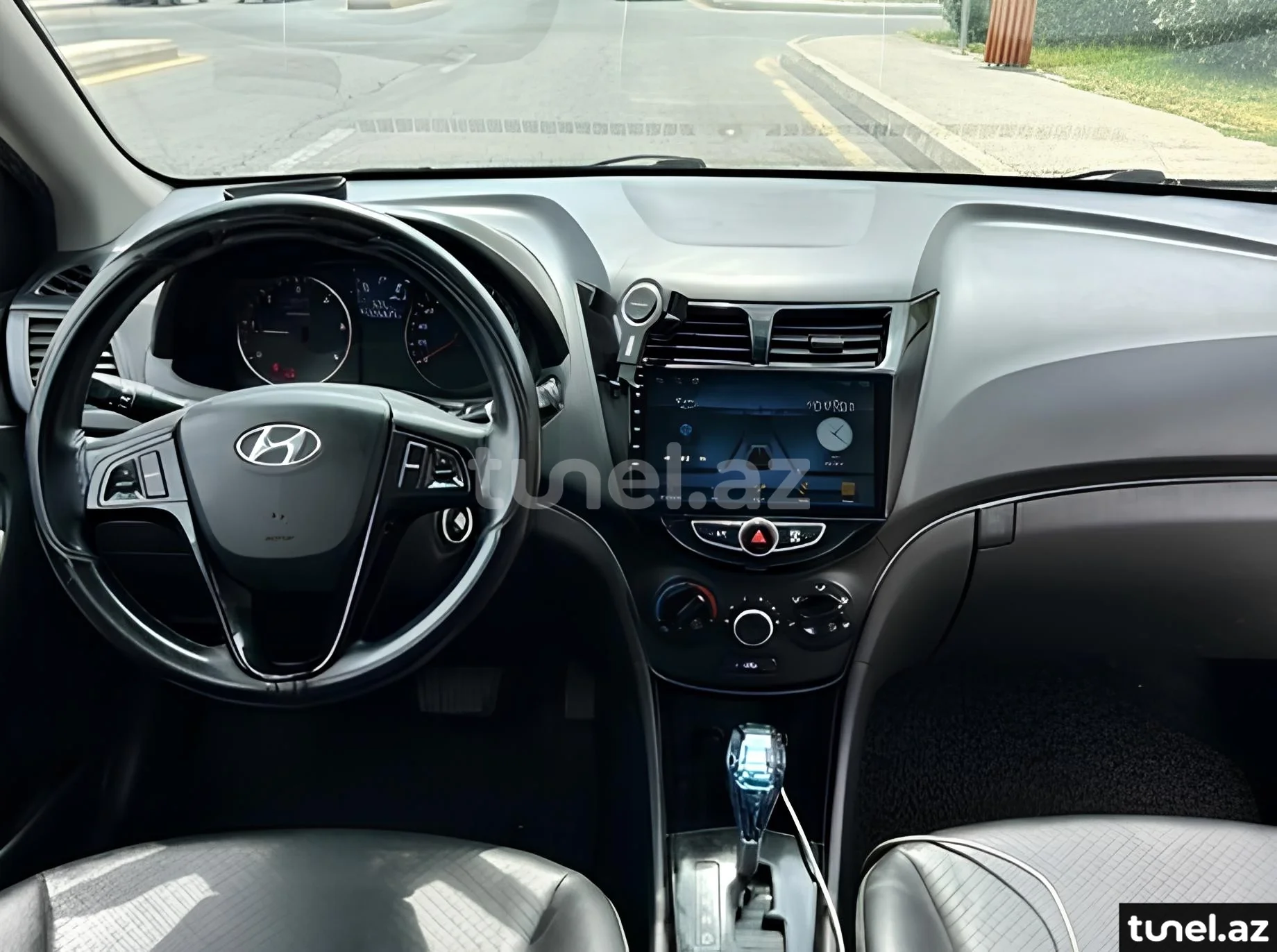 Hyundai Accent 2012