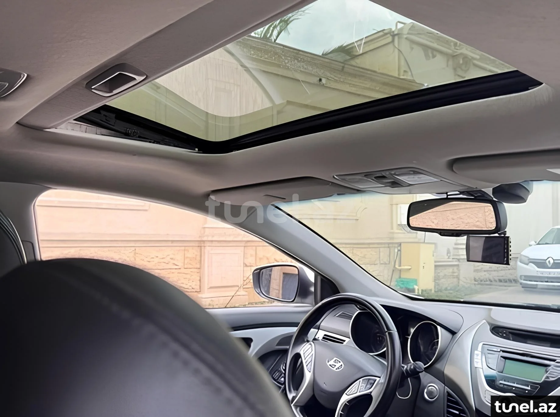 Hyundai Elantra 2013