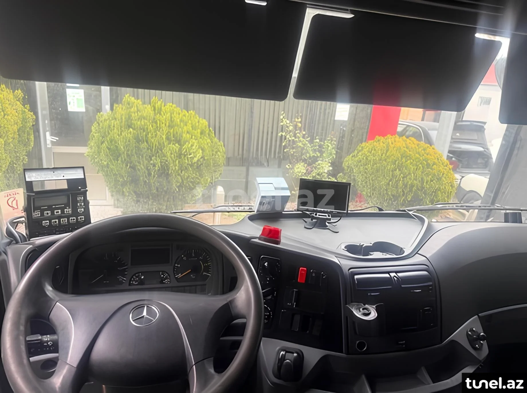 Mercedes Axor 1824 2011