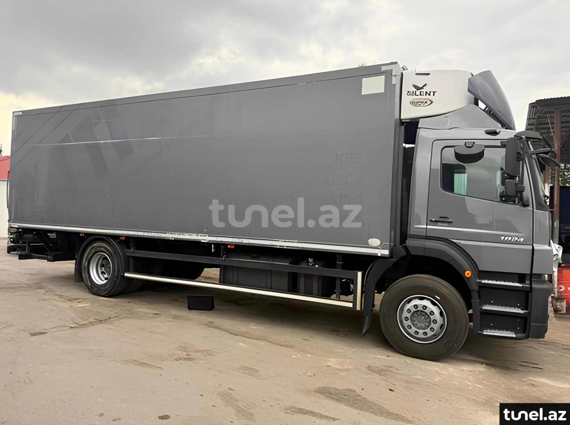 Mercedes Axor 1824 2011