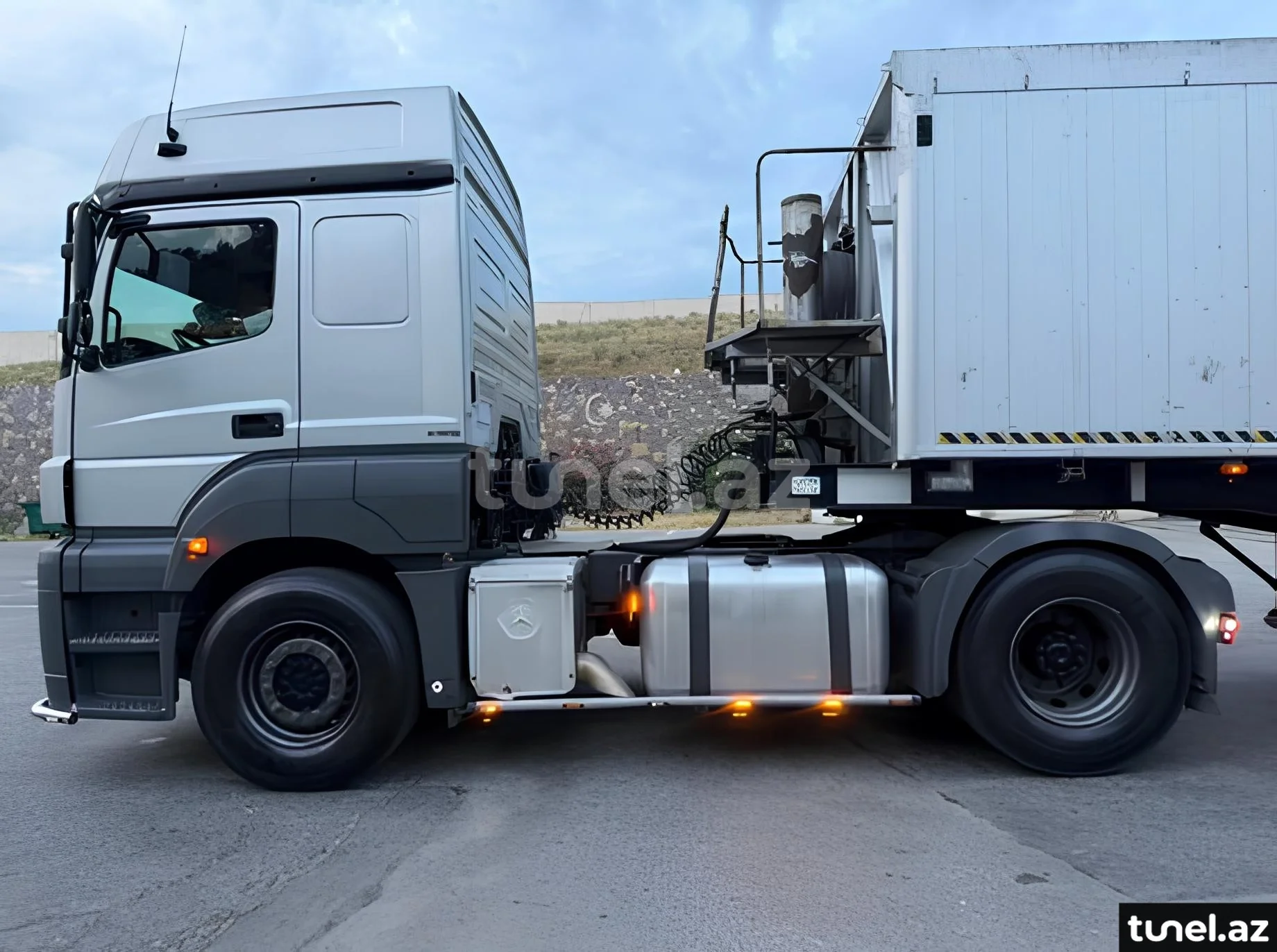Mercedes Axor 1843 2013