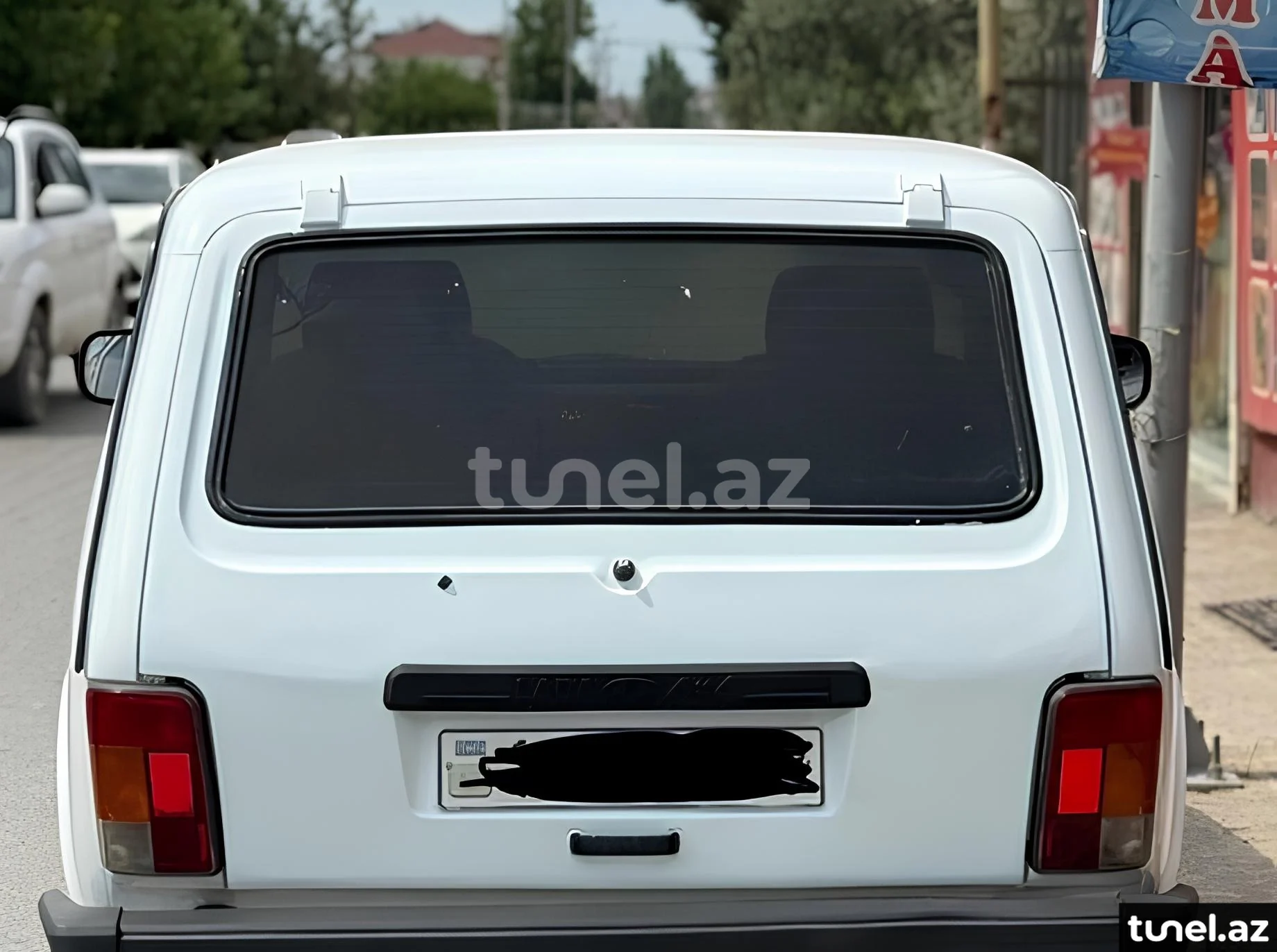 LADA (VAZ) Niva 2003