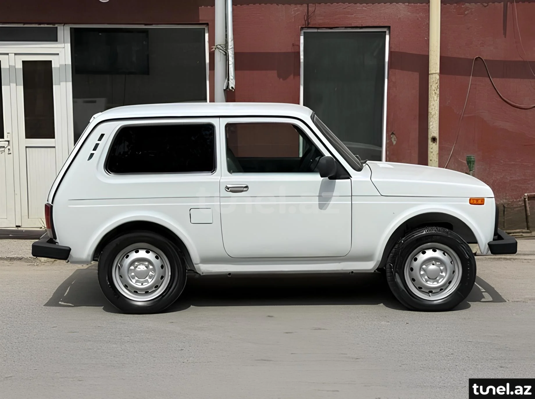 LADA (VAZ) Niva 2003