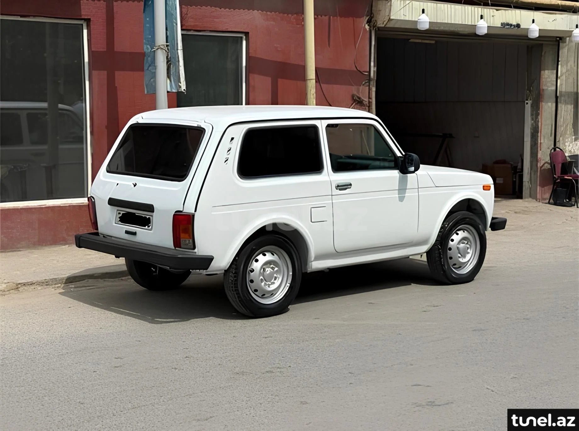 LADA (VAZ) Niva 2003