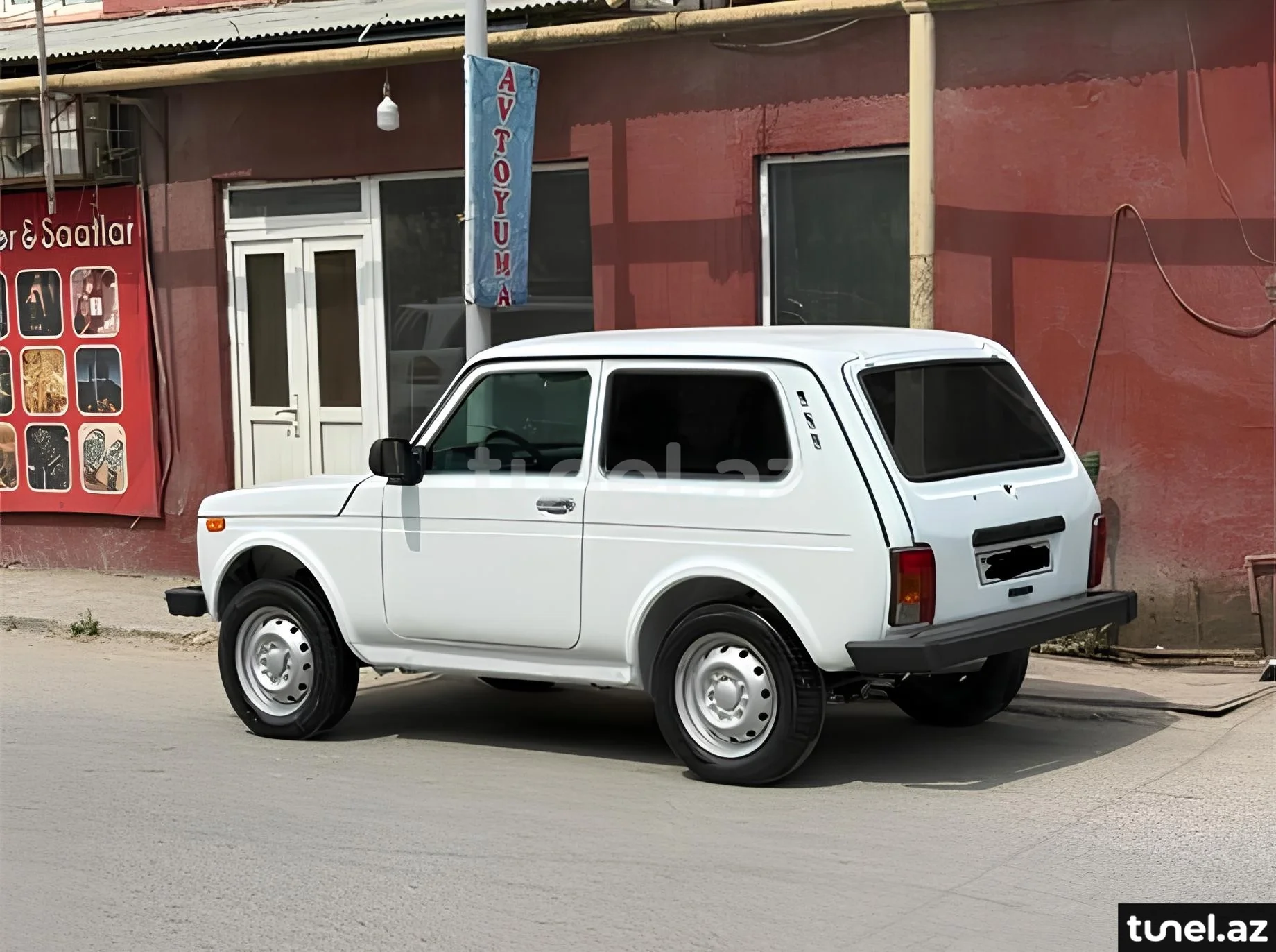 LADA (VAZ) Niva 2003